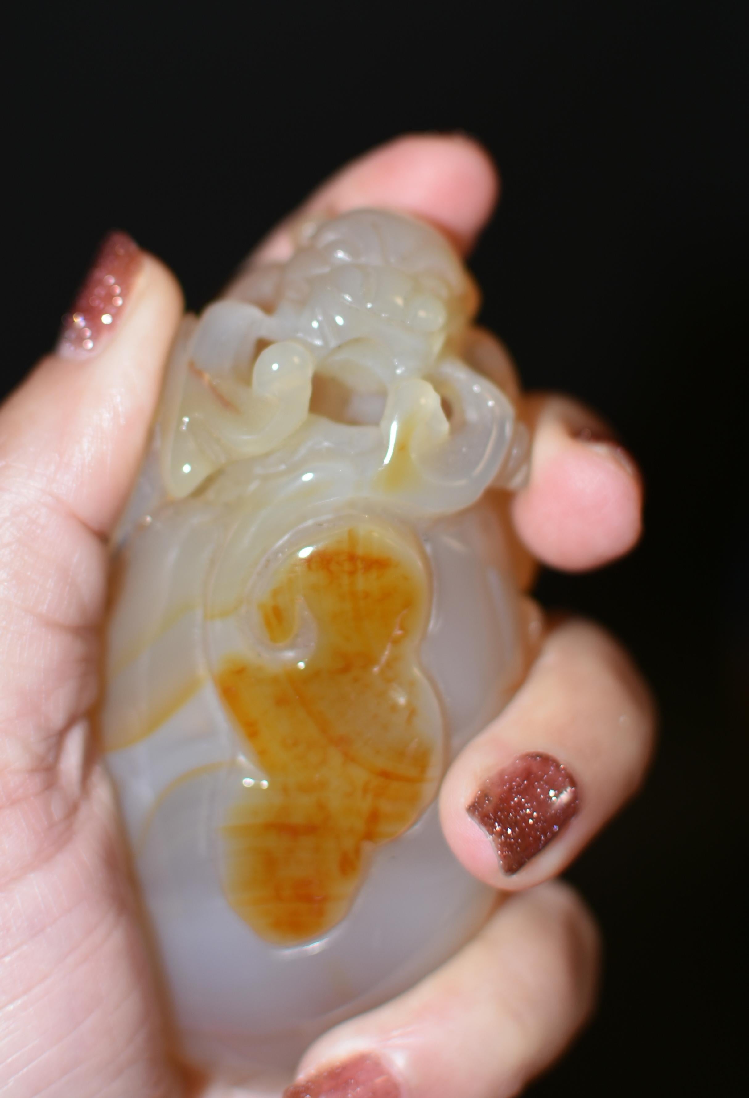Statue en agate avec breloque Heldly Foo Dog en vente 4
