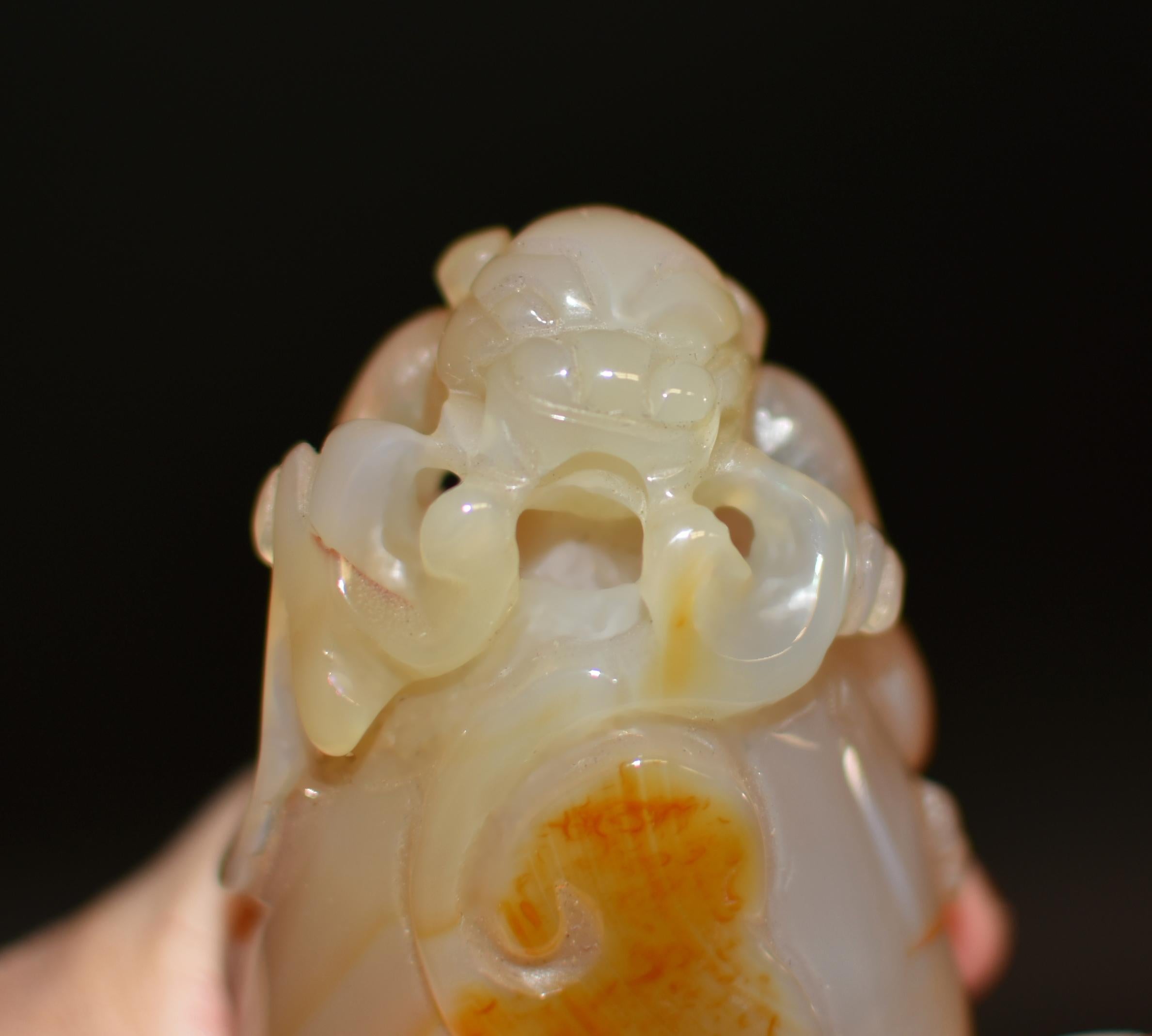 Statue en agate avec breloque Heldly Foo Dog en vente 5