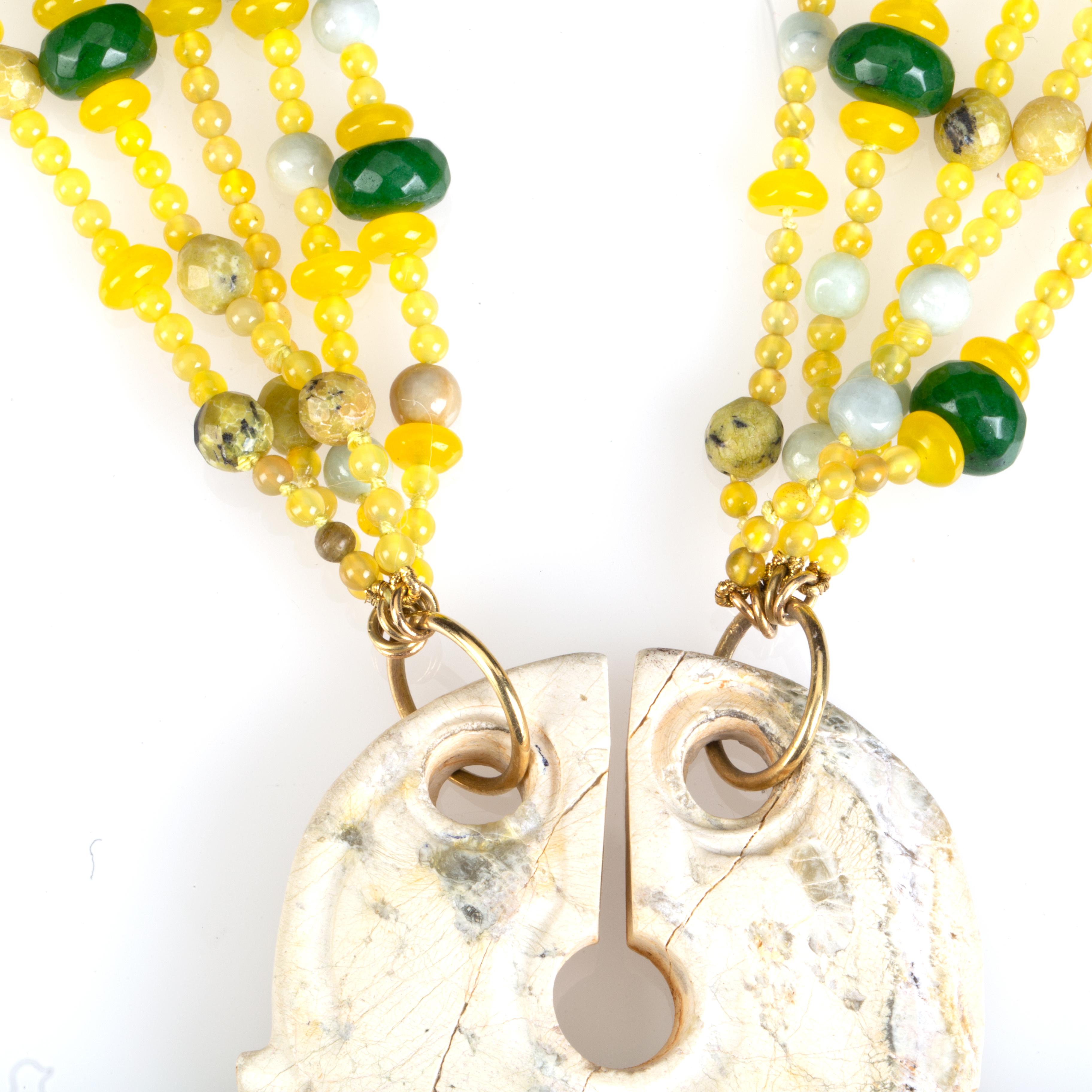 Achat Jade geschnitzte Antiquitäten Jade Halskette 18 K Gold im Zustand „Neu“ im Angebot in Milan, IT