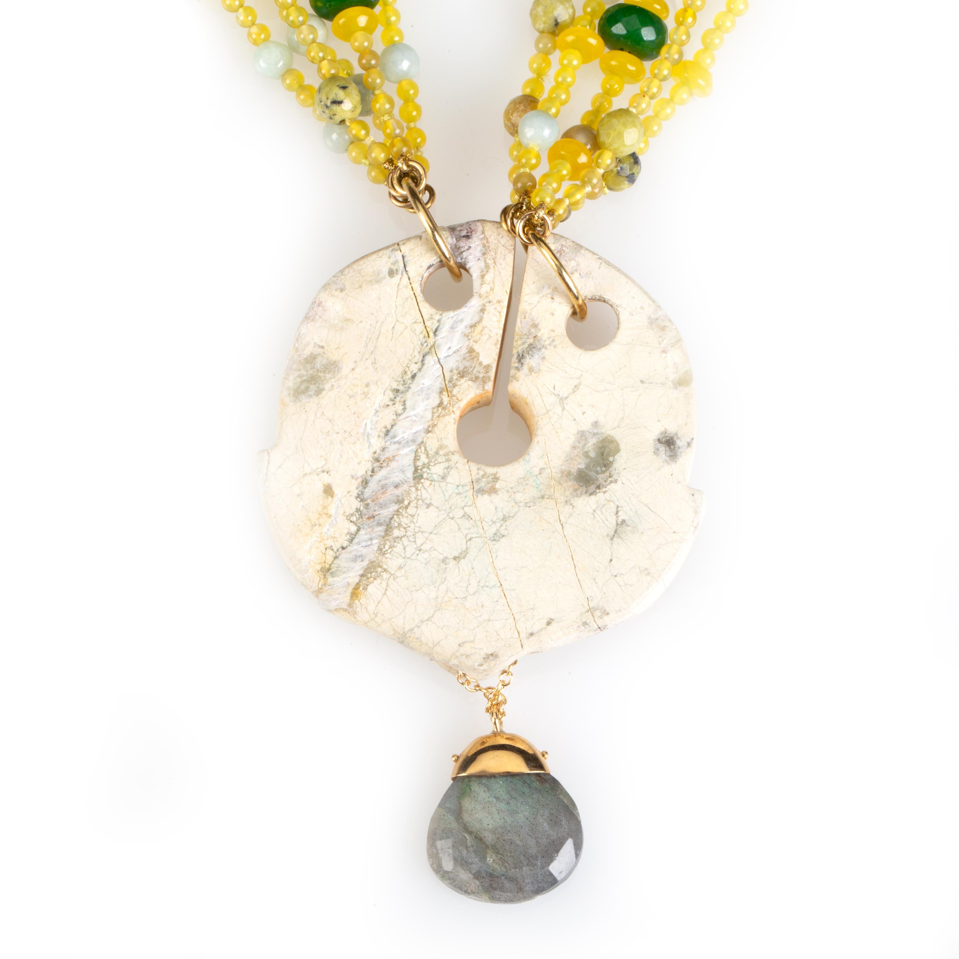 Achat Jade geschnitzte Antiquitäten Jade Halskette 18 K Gold im Angebot 1