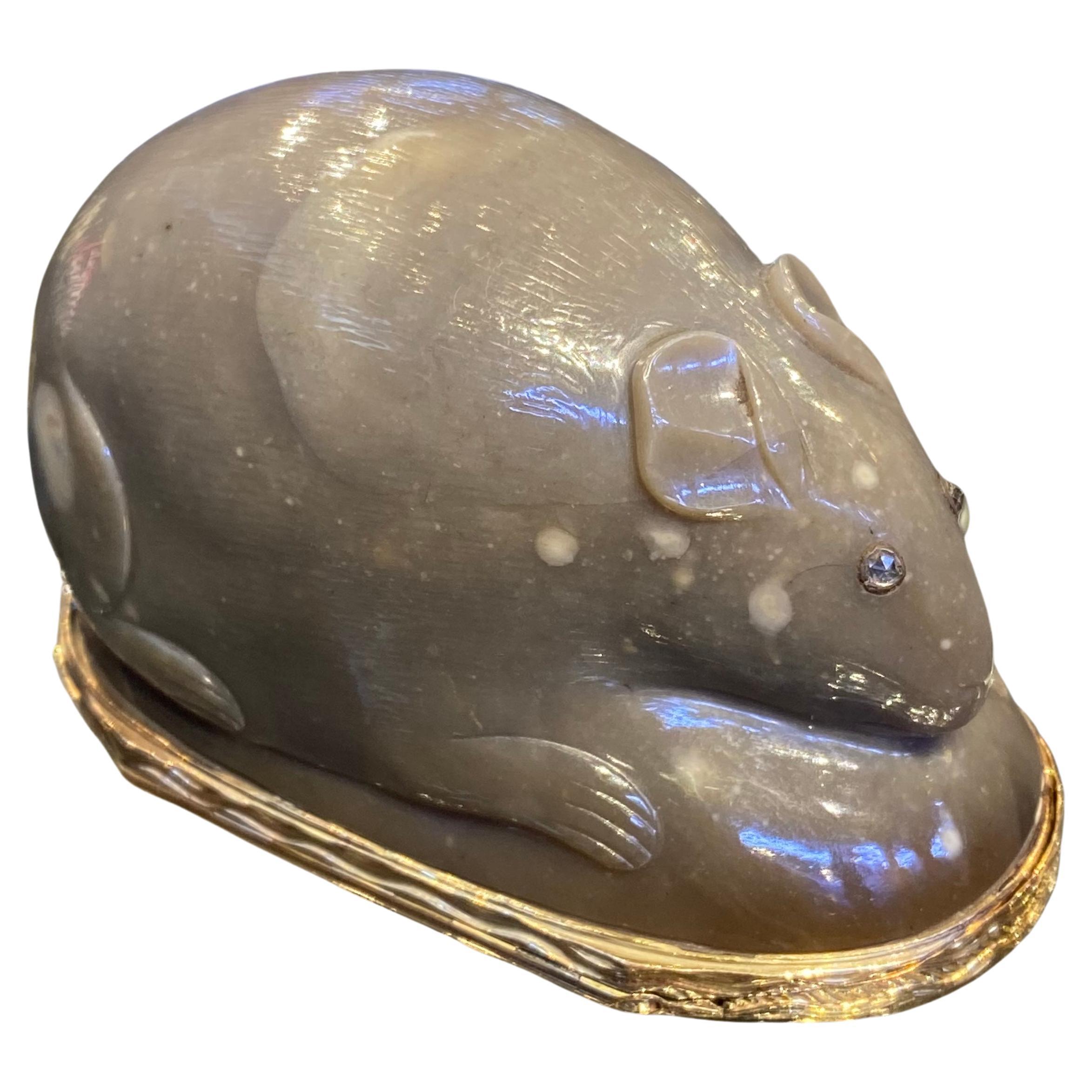 Agate Mouse Snuff Box