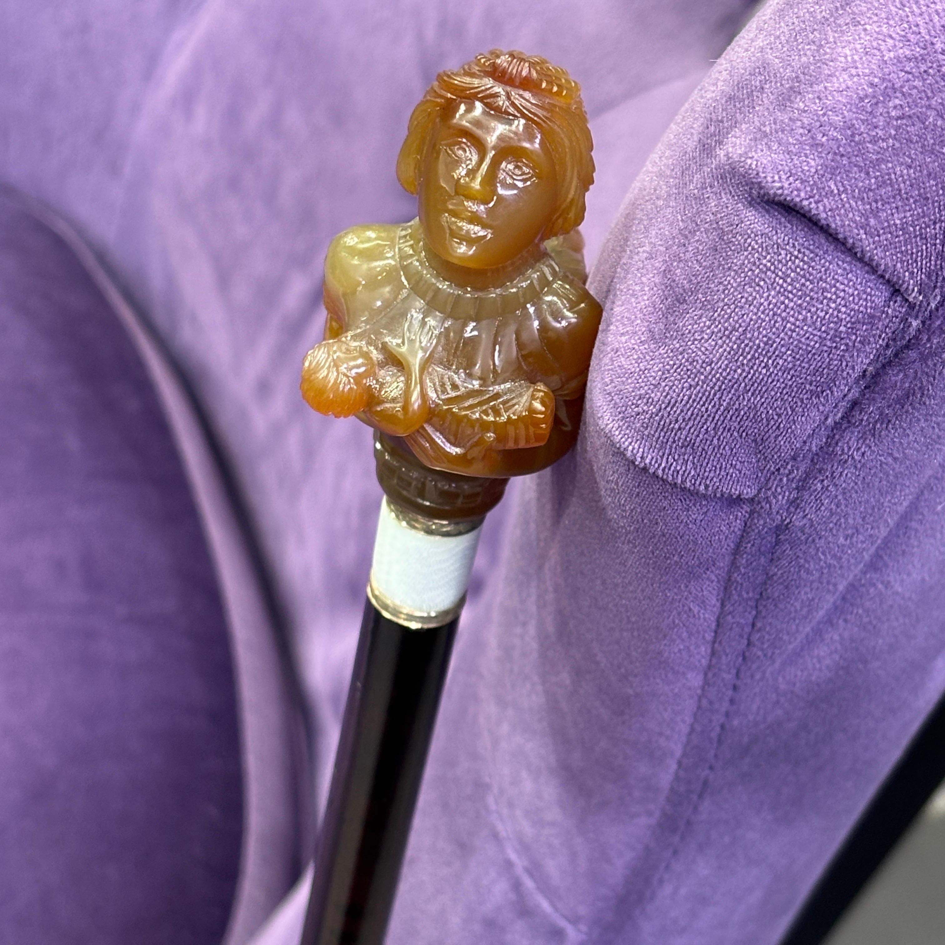 Canne d'allaitement en agate de la Néréide en vente 1