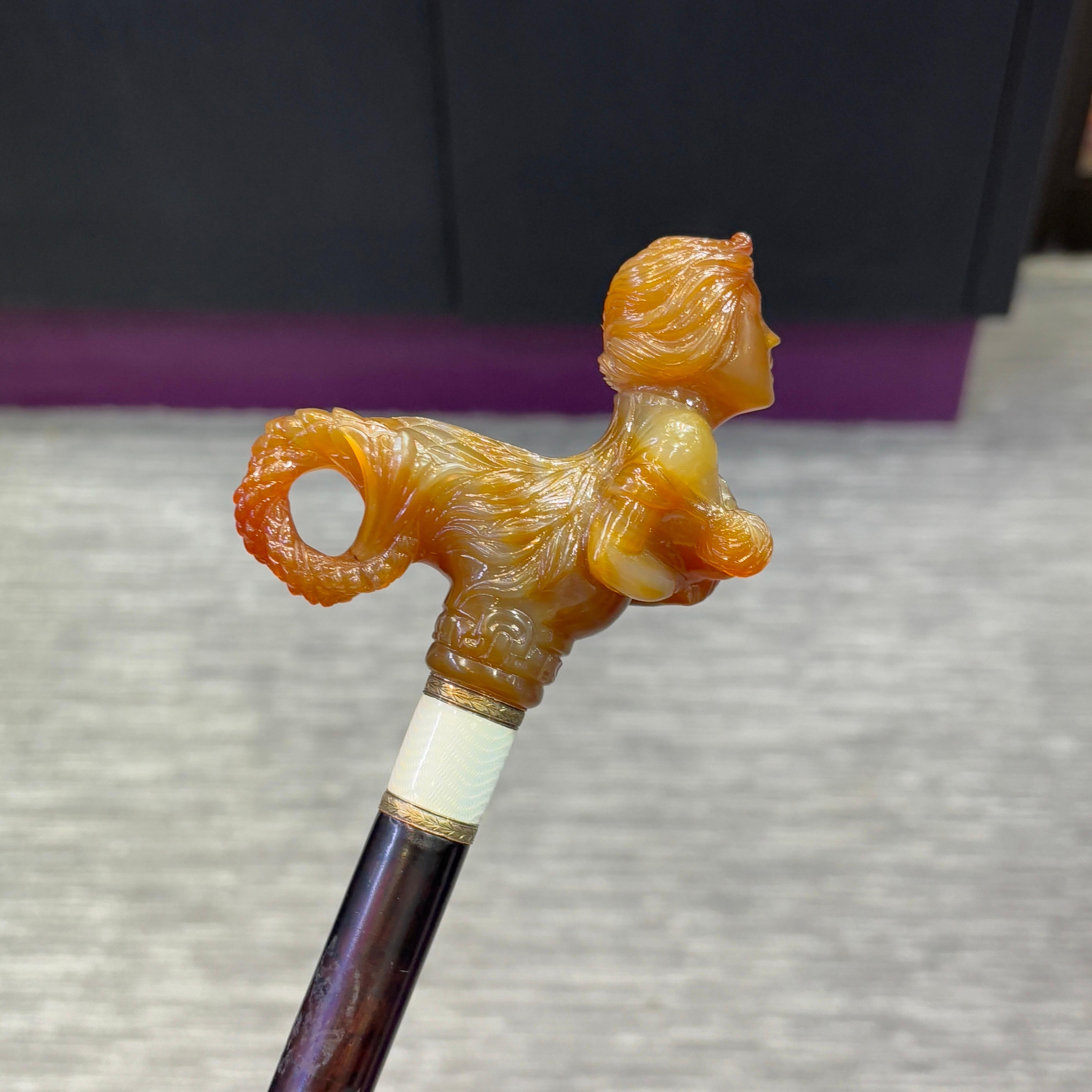 Canne d'allaitement en agate de la Néréide en vente 2