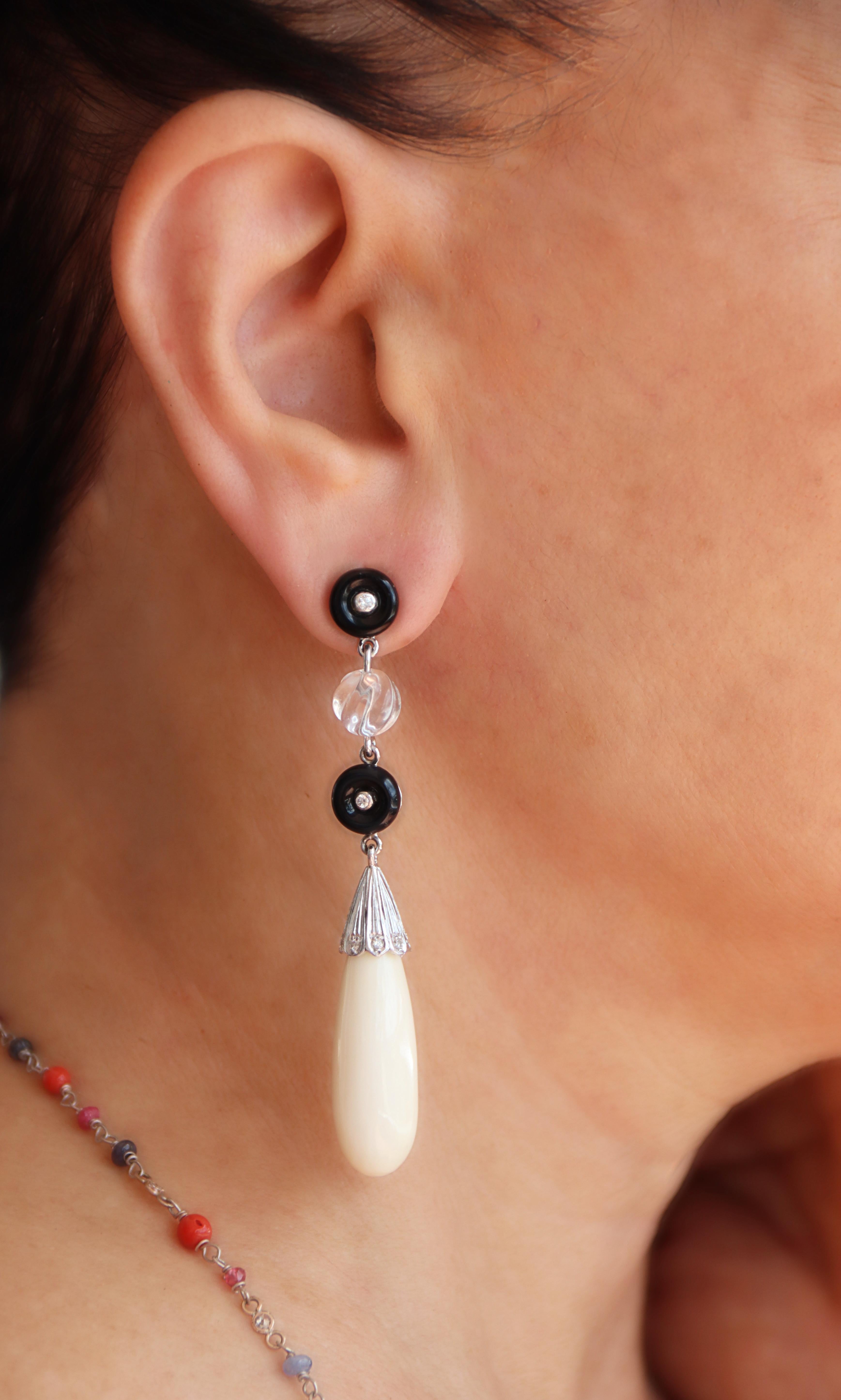 Pendants d'oreilles Agate Onyx Diamants Cristal Rock Or blanc 18 carats en vente 4