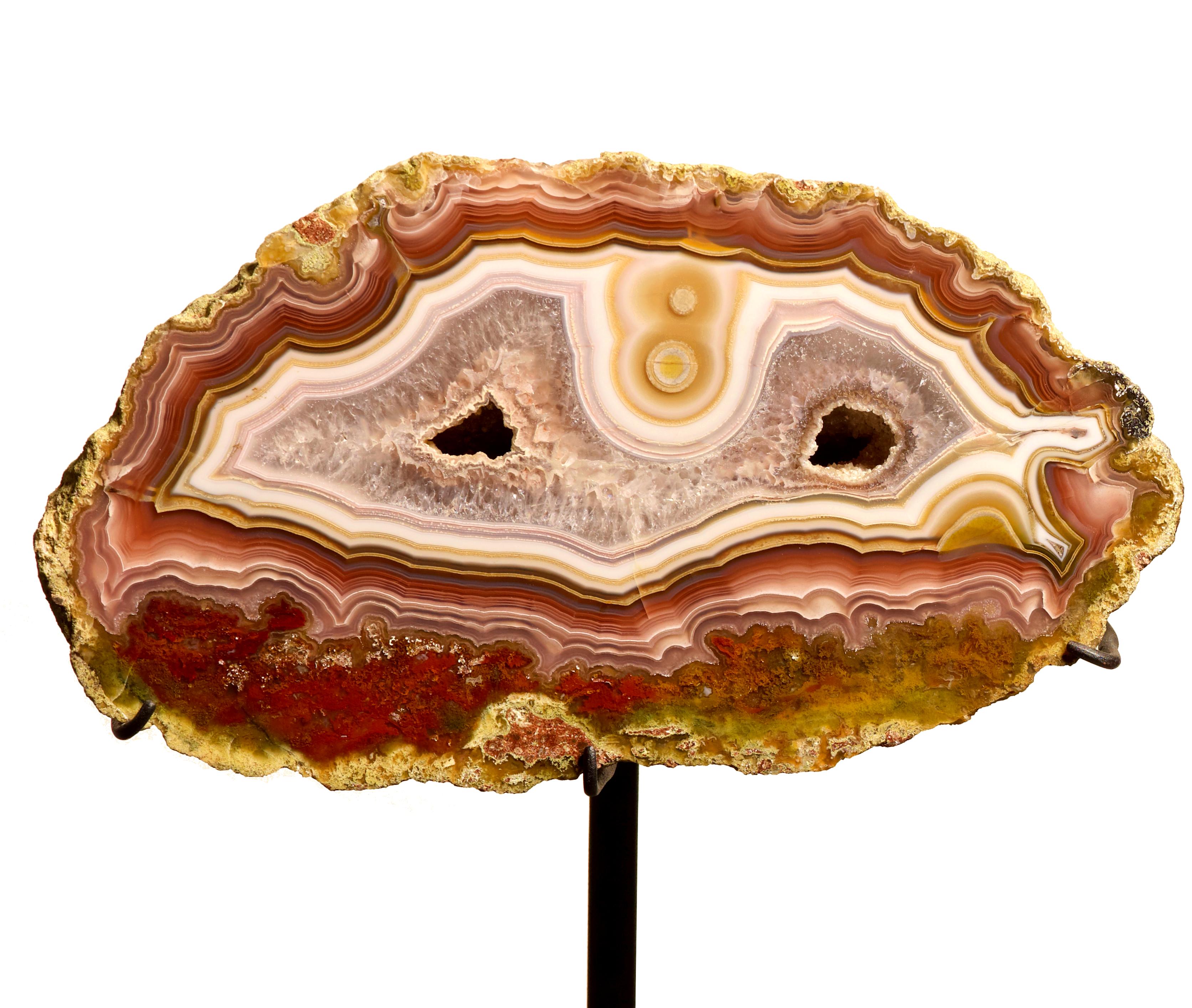 Decorative stand Rare type AGATE pair , Aguas Calientes agatas from Chihuahua, Mexico.
Mexican agate is the most sought after in the world , due to the very fine banding.
Welcome positive energy into one's interior with this massive and spectacular