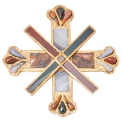 Antique Agate Rare Scottish Overlapping Crosses Hardstone Gold Brooch, 19th Century