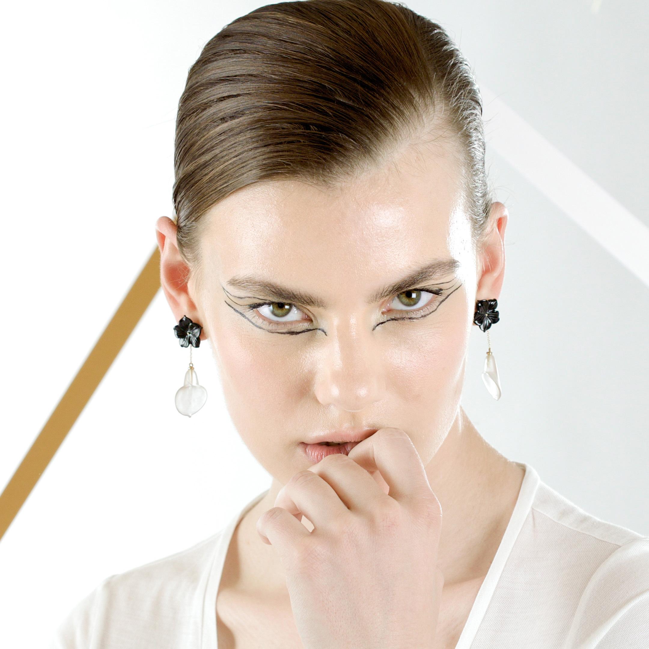 Intini Jewels, boucles d'oreilles en goutte en or 18 carats avec agate, cristal de roche et chaîne déco italienne en vente 10