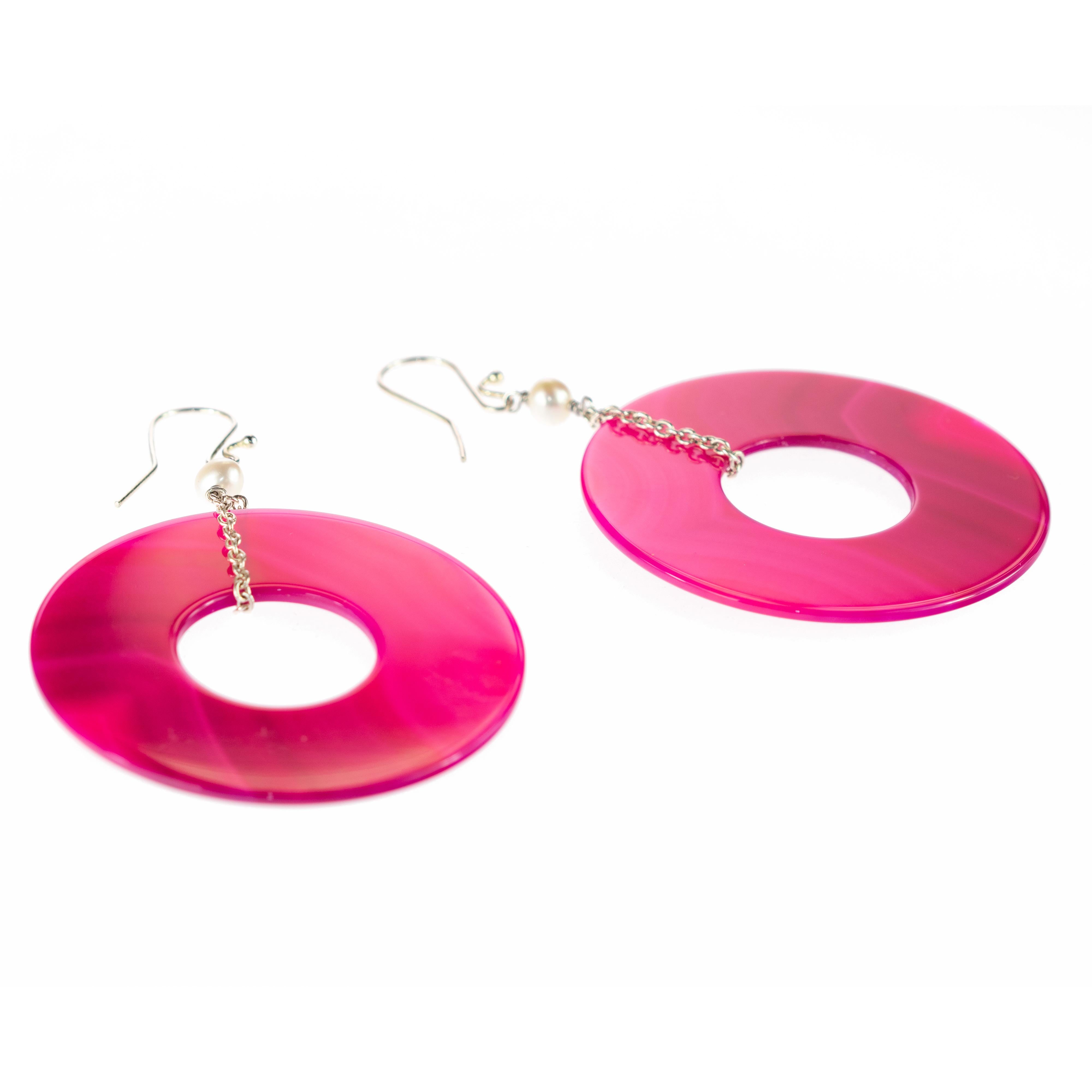 Agate Round Fuchsia Donut Shaped Pearls 925 Silver Dangle Chic Long Earrings For Sale 3