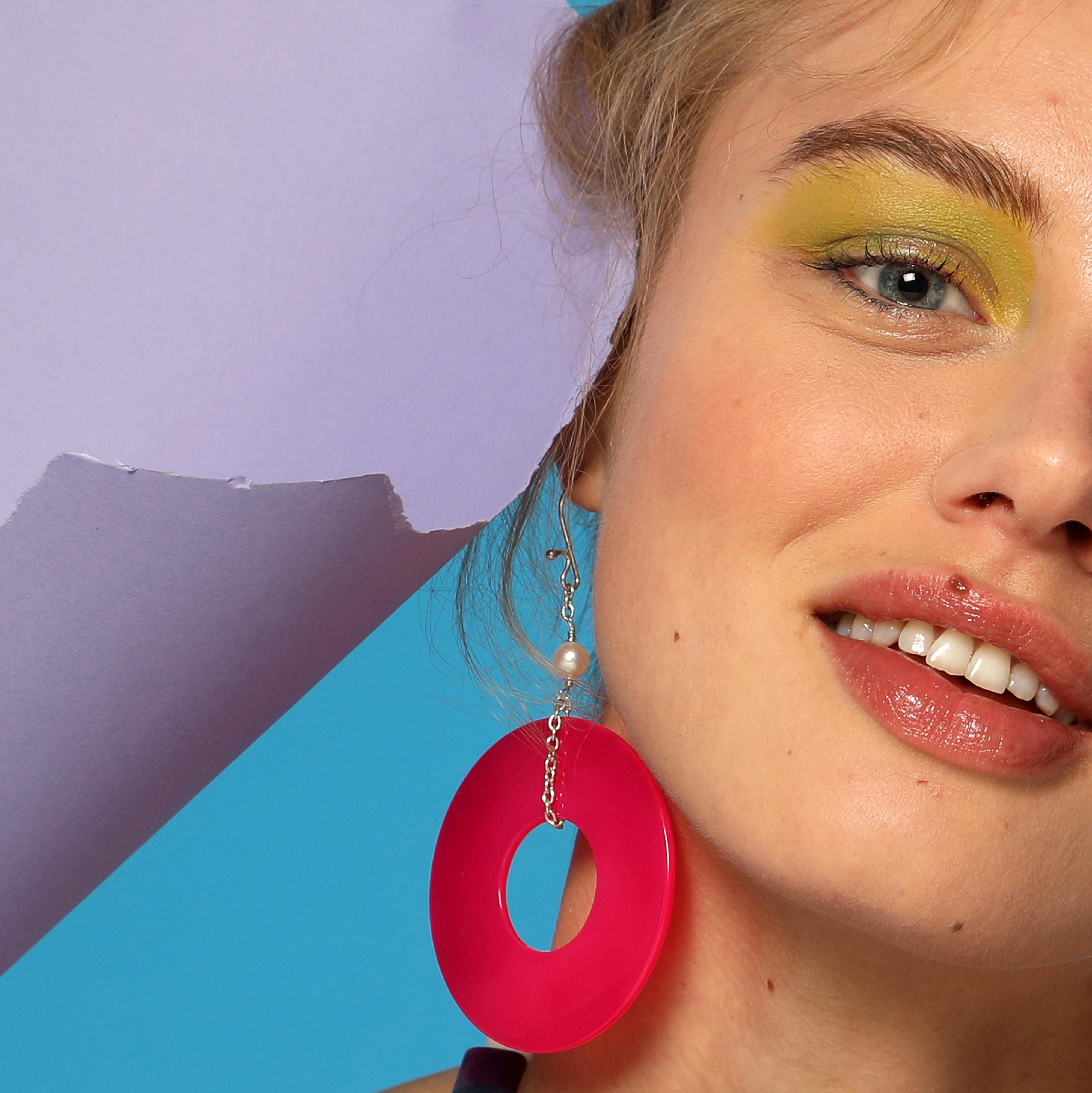 Agate Round Fuchsia Donut Shaped Pearls 925 Silver Dangle Chic Long Earrings im Zustand „Neu“ in Milano, IT