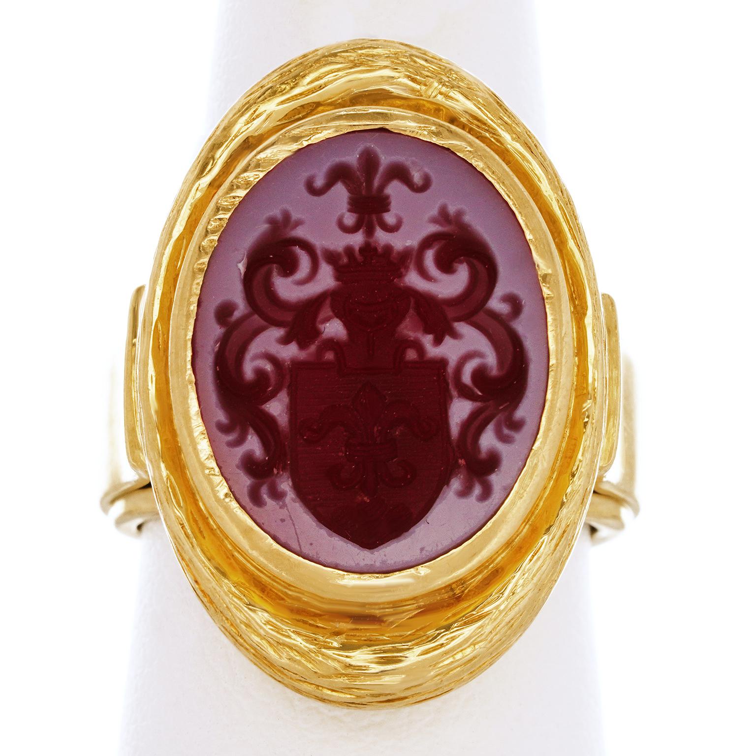 Agate Signet Ring 18k Swiss For Sale 6