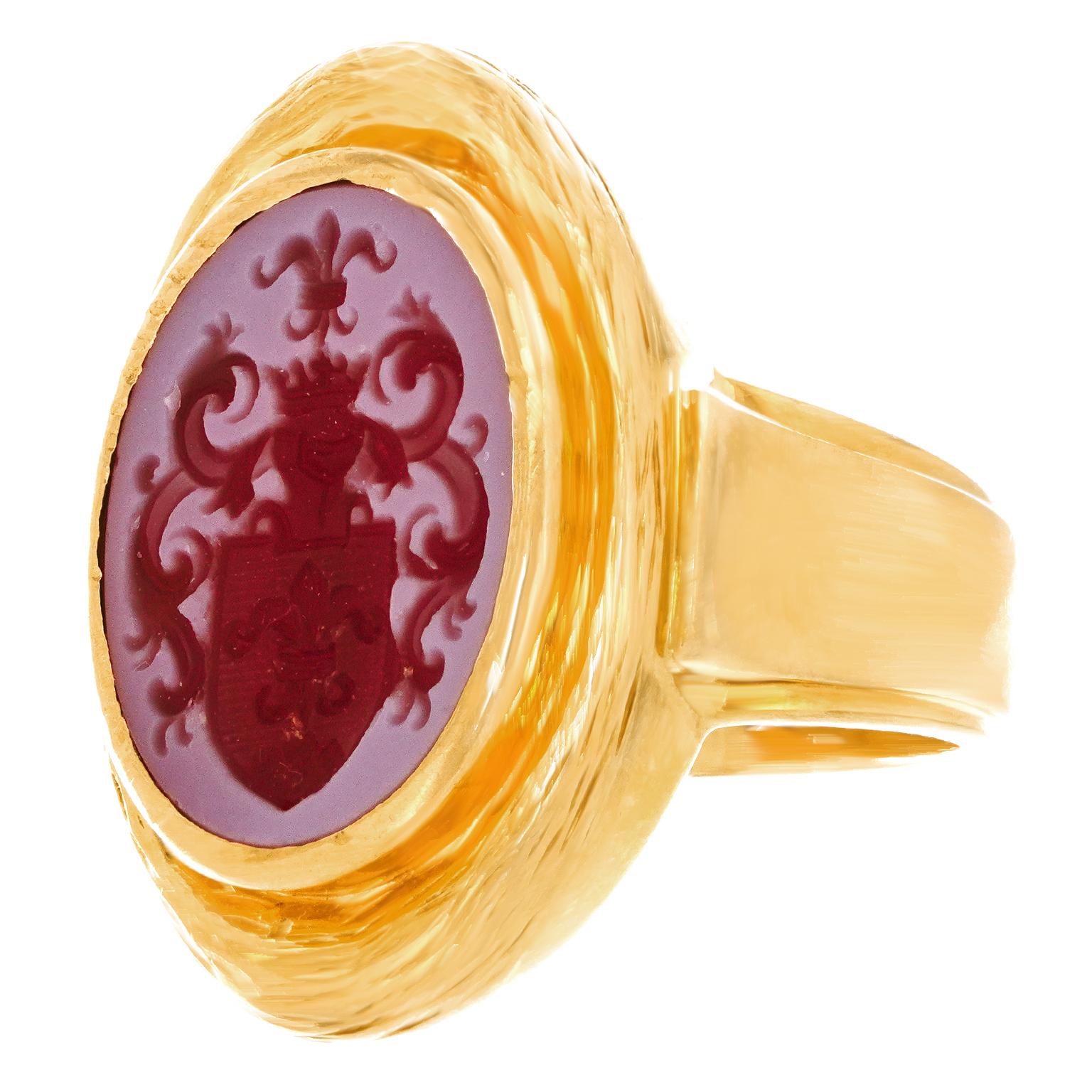 Agate Signet Ring 18k Swiss For Sale 2