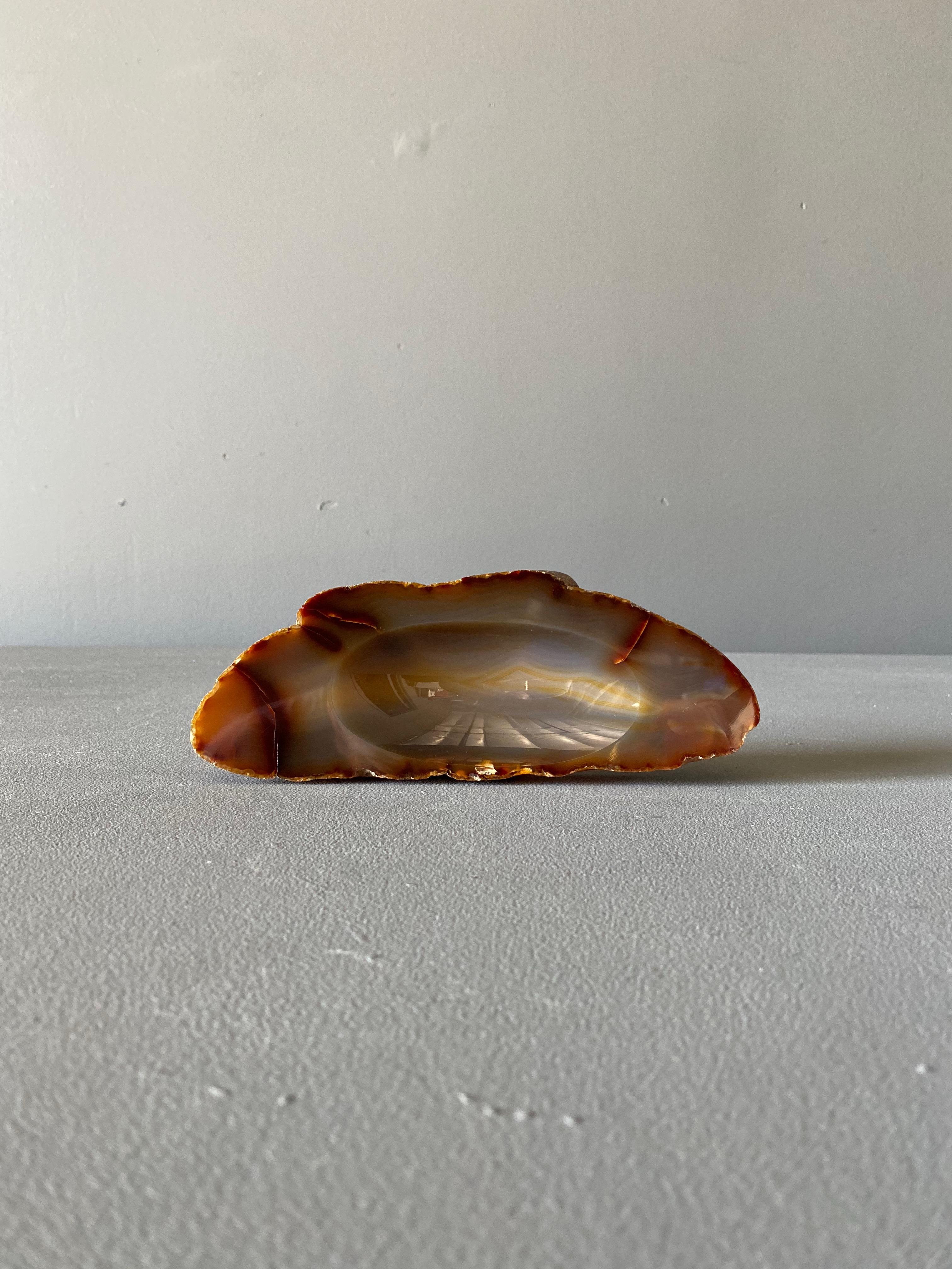 Agate stone hand carved bowl/paperweight, circa 1980.