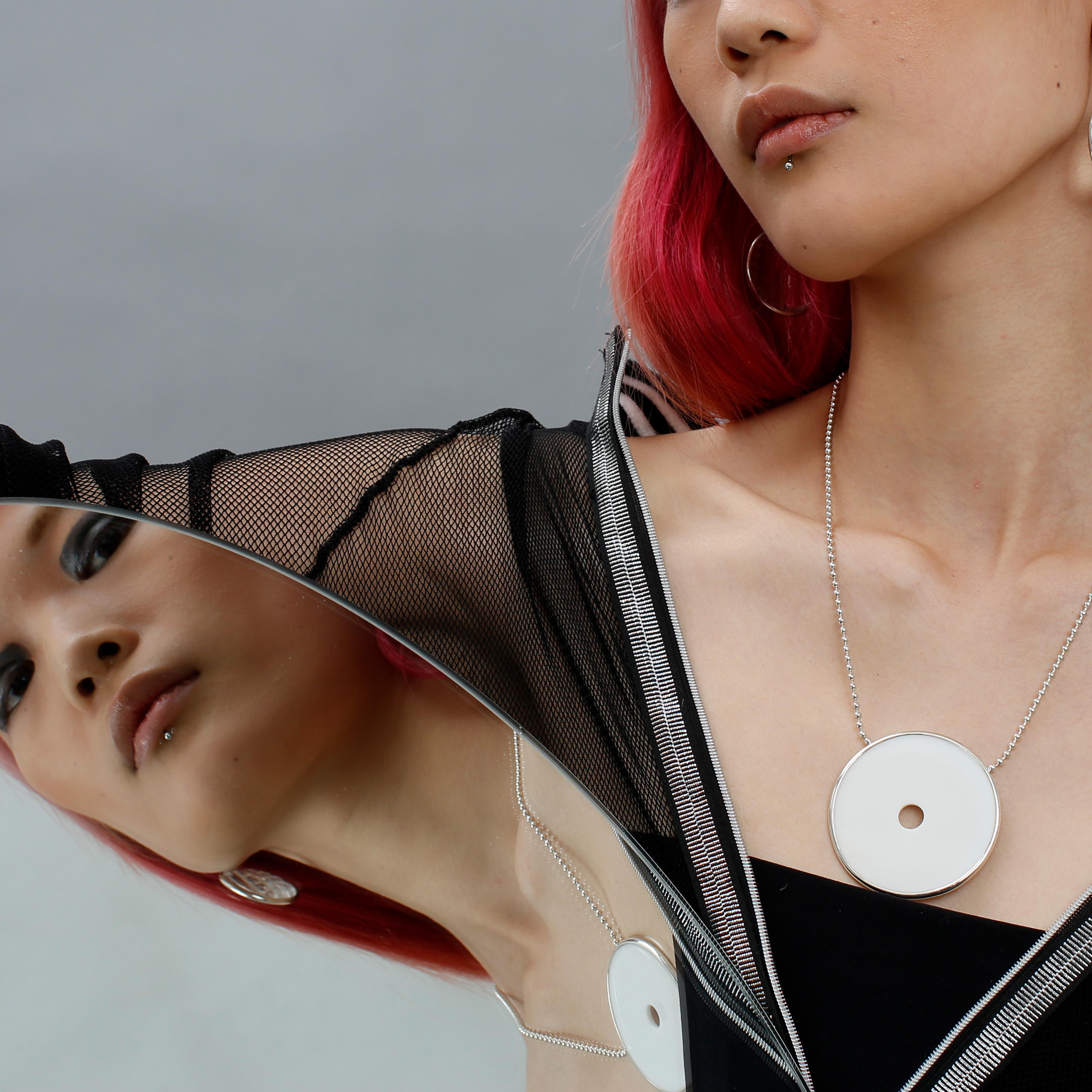 Art Nouveau Agata Bianca Ciambella Ciondolo Catena d'Argento Cocktail Boho Collana Delicata in vendita