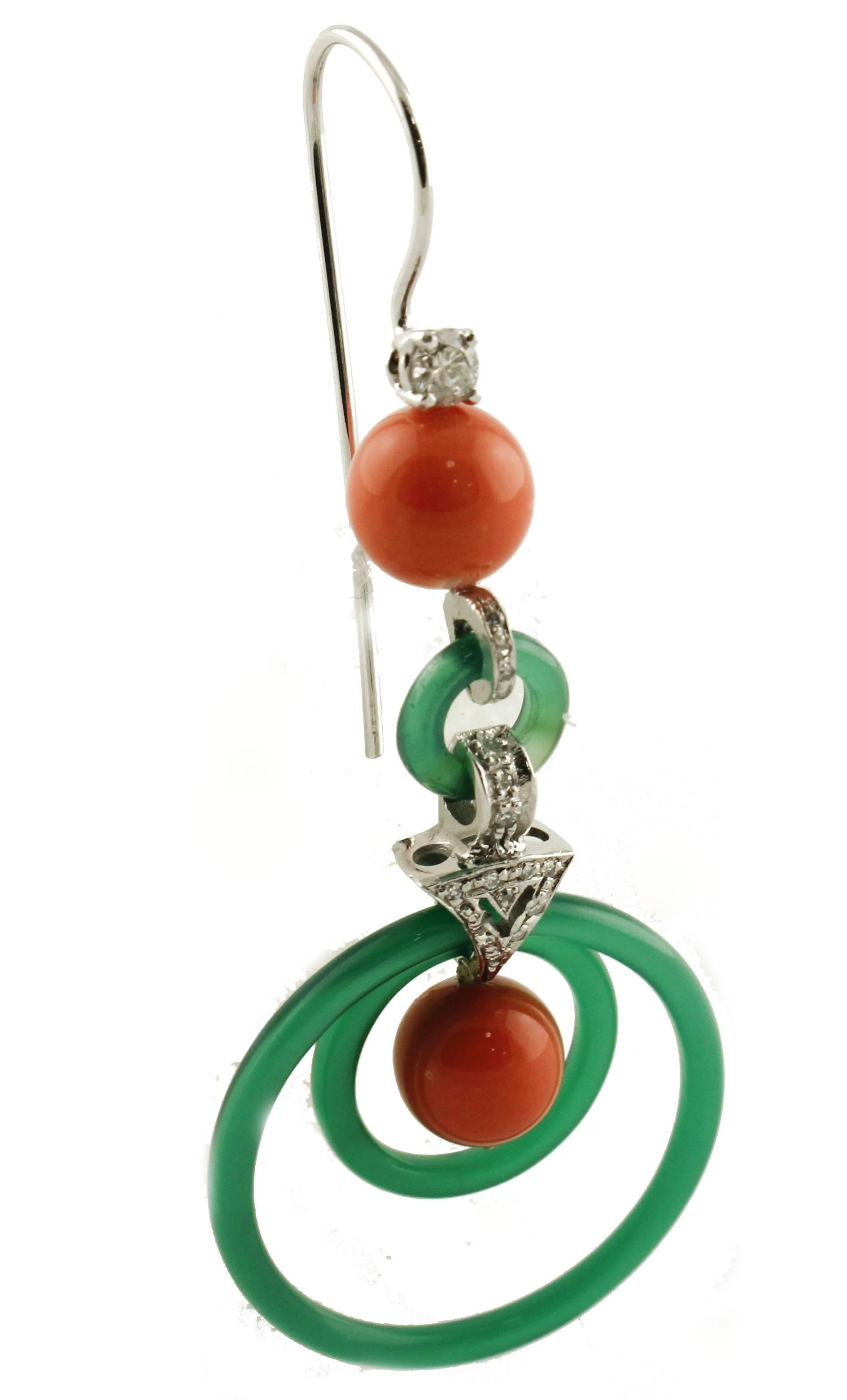 Green Agate, Red Coral Sphetres, Diamonds, 14K White Gold Earrings In Good Condition For Sale In Marcianise, Marcianise (CE)