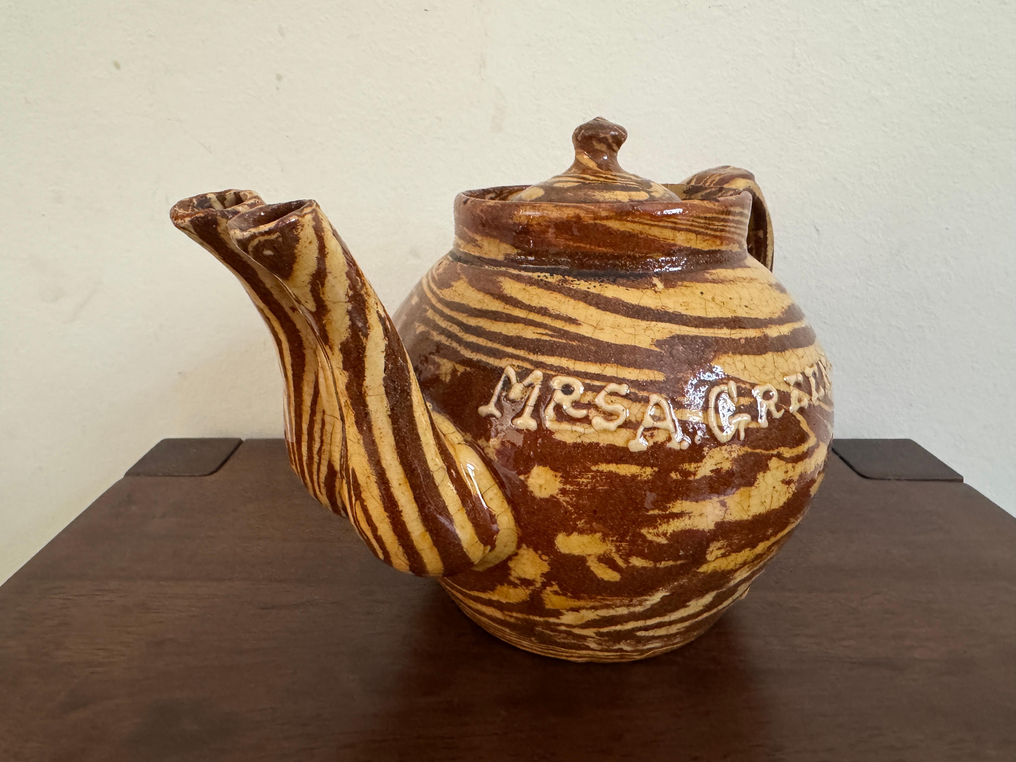 Fait main Théière à double bec en Agateware vers 1906 en vente