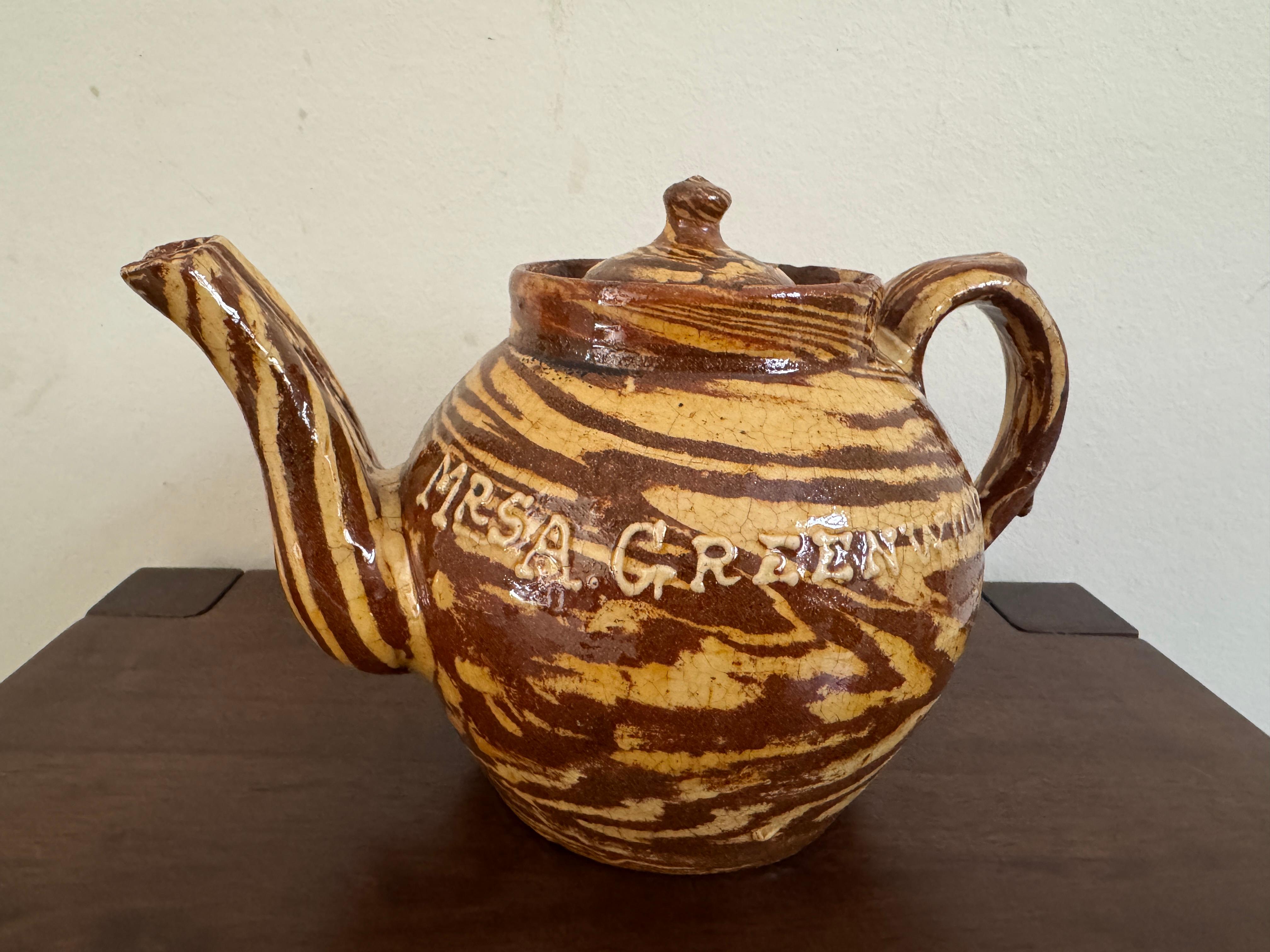 Théière à double bec en Agateware vers 1906 Bon état - En vente à Basildon, GB