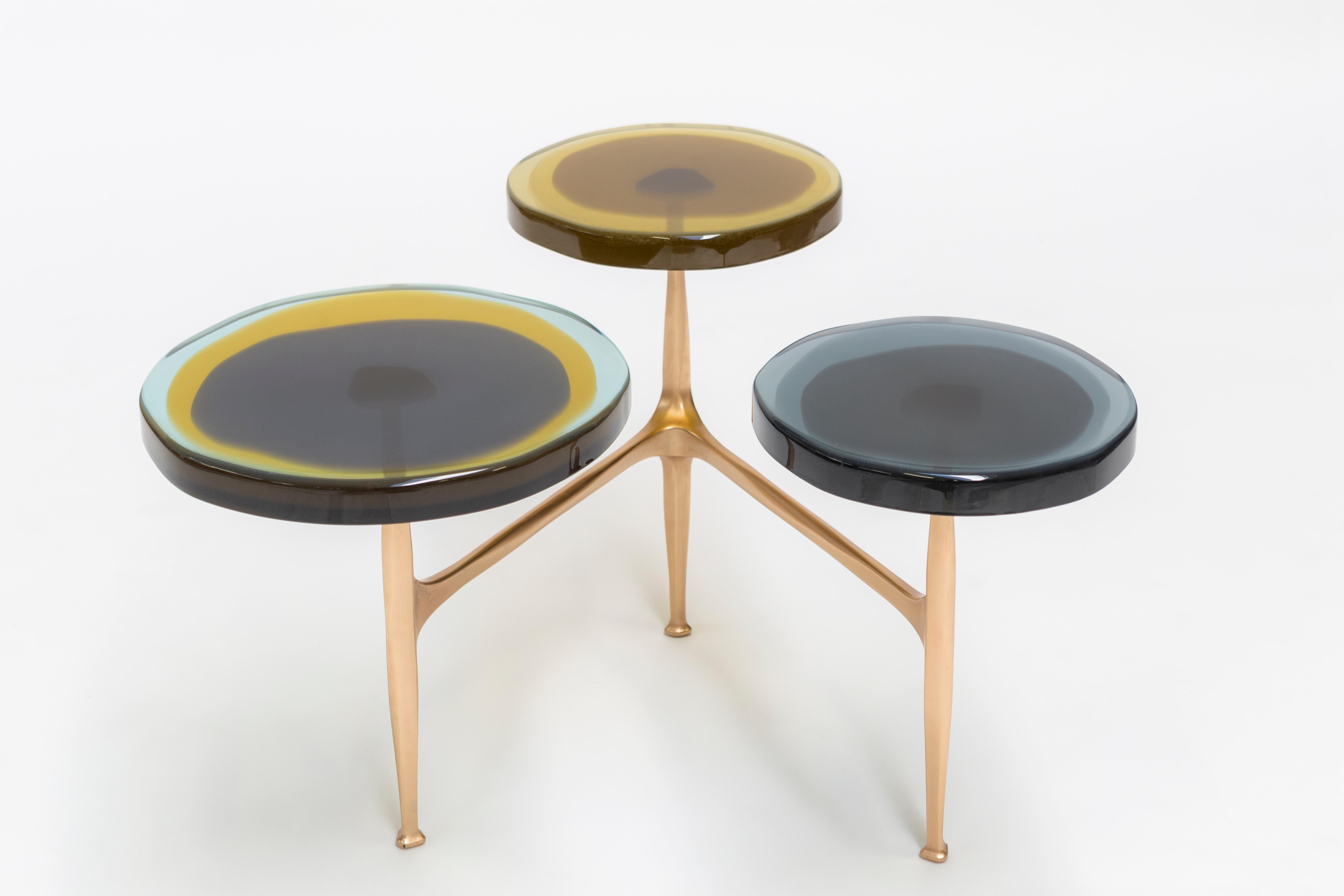 Moderne Table à café Agatha 3 par Draga & Aurel Résine et bronze, 21e siècle en vente