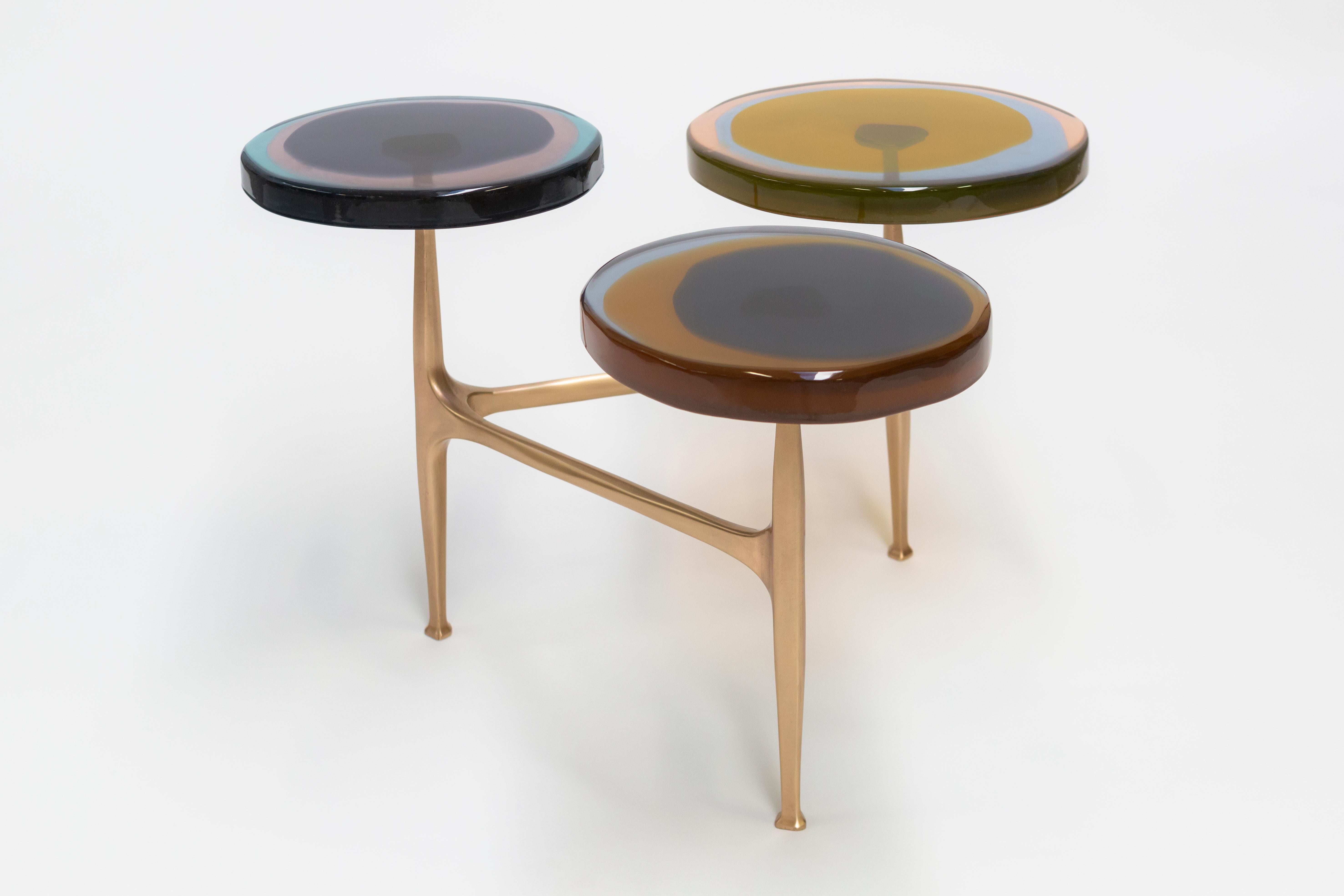 Moderne Table à café Agatha 3 par Draga & Aurel Résine et bronze, 21e siècle en vente