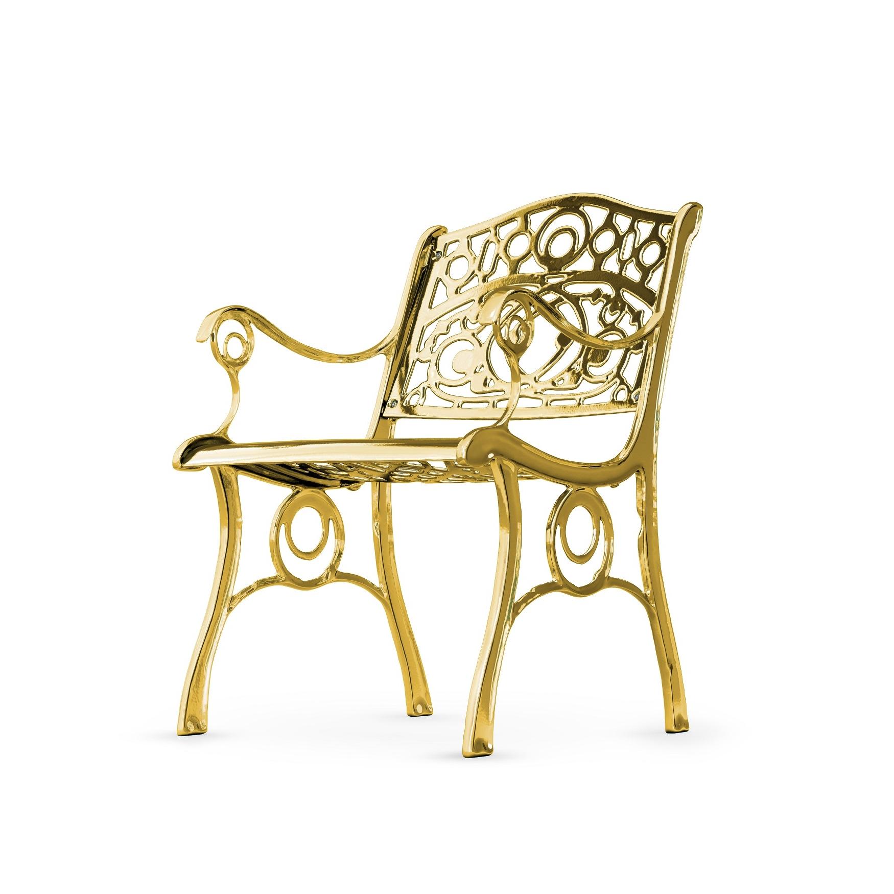 Sessel aus Aluminium für den Außenbereich von Agatha mit goldener Oberfläche, hergestellt in Italien (Italienisch) im Angebot