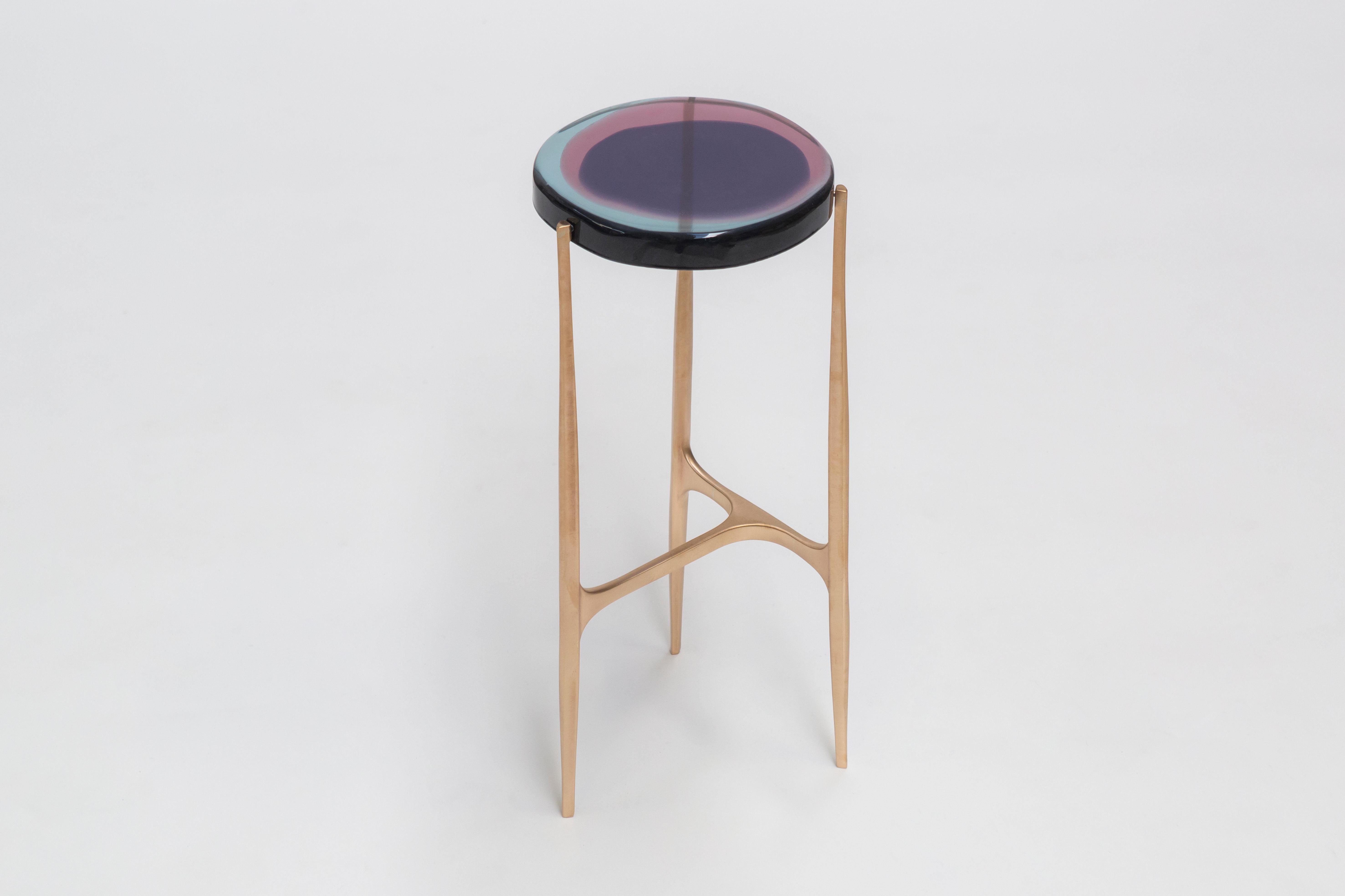 Agatha Single Coffee Table Low by Draga & Aurel Resin and Bronze:: 21st Century en vente 9