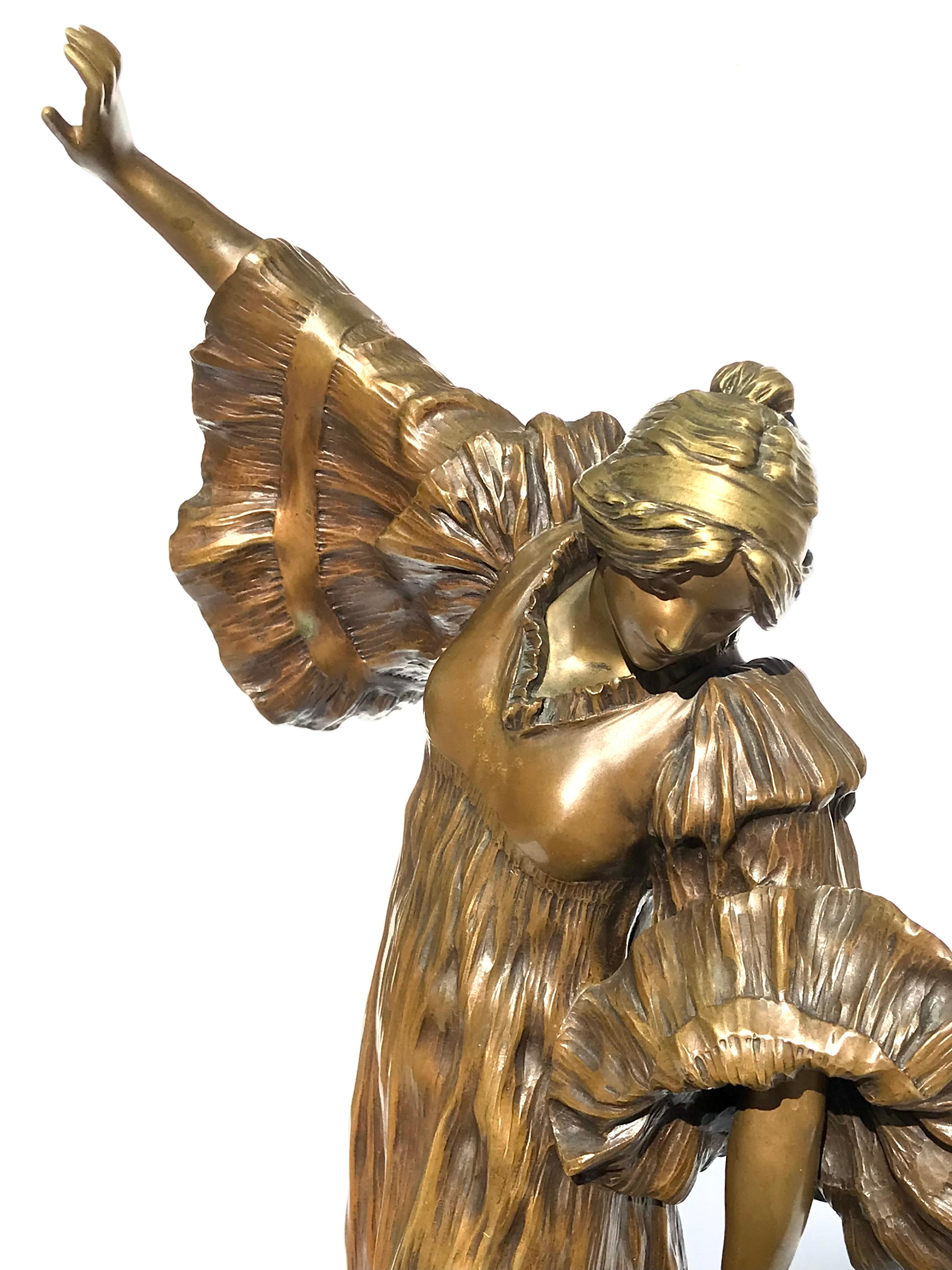
AGATHON LÉONARD (FRANZÖSISCH, 1841-1923) Danseuse au Cothurne

Signiert 'A Léonard' (auf der Rückseite) mit Gießerei-Stempel von Susse Frères, außerdem gestempelt 'M'.

Vergoldete Bronze, hellbraune Patina
21 Zoll hoch
11,5 Zoll breit
7,5 Zoll