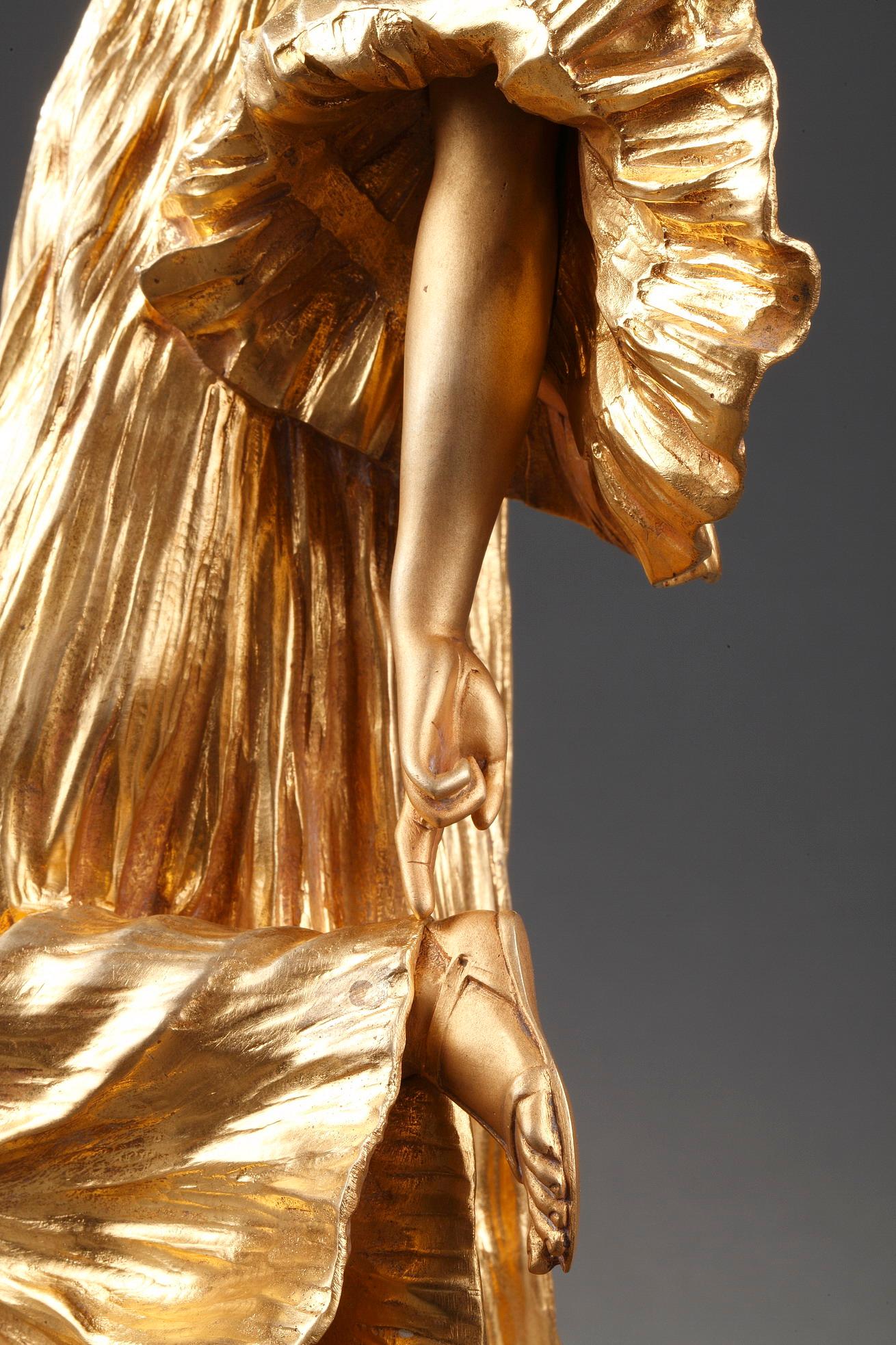 Dancer with platform shoes For Sale 6