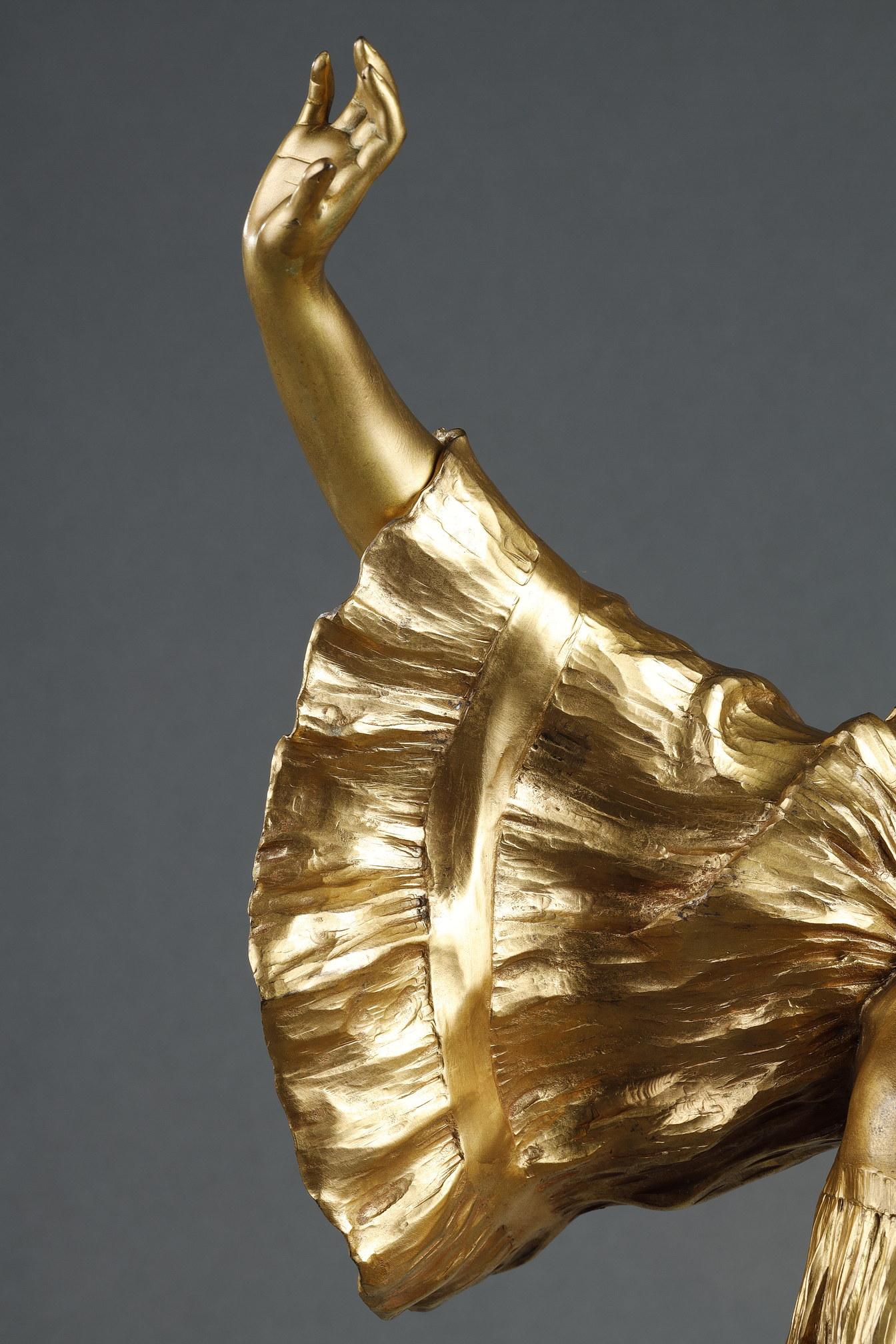 Bailarina con zapatos de plataforma - Figurative Sculpture Oro de Agathon Léonard