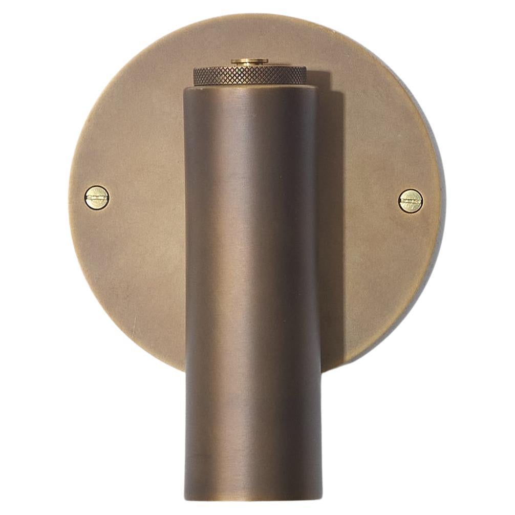 Applique murale downlight cylindrique en laiton vieilli