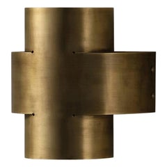 Lampada grande Plus One in ottone invecchiato di Paul Matter