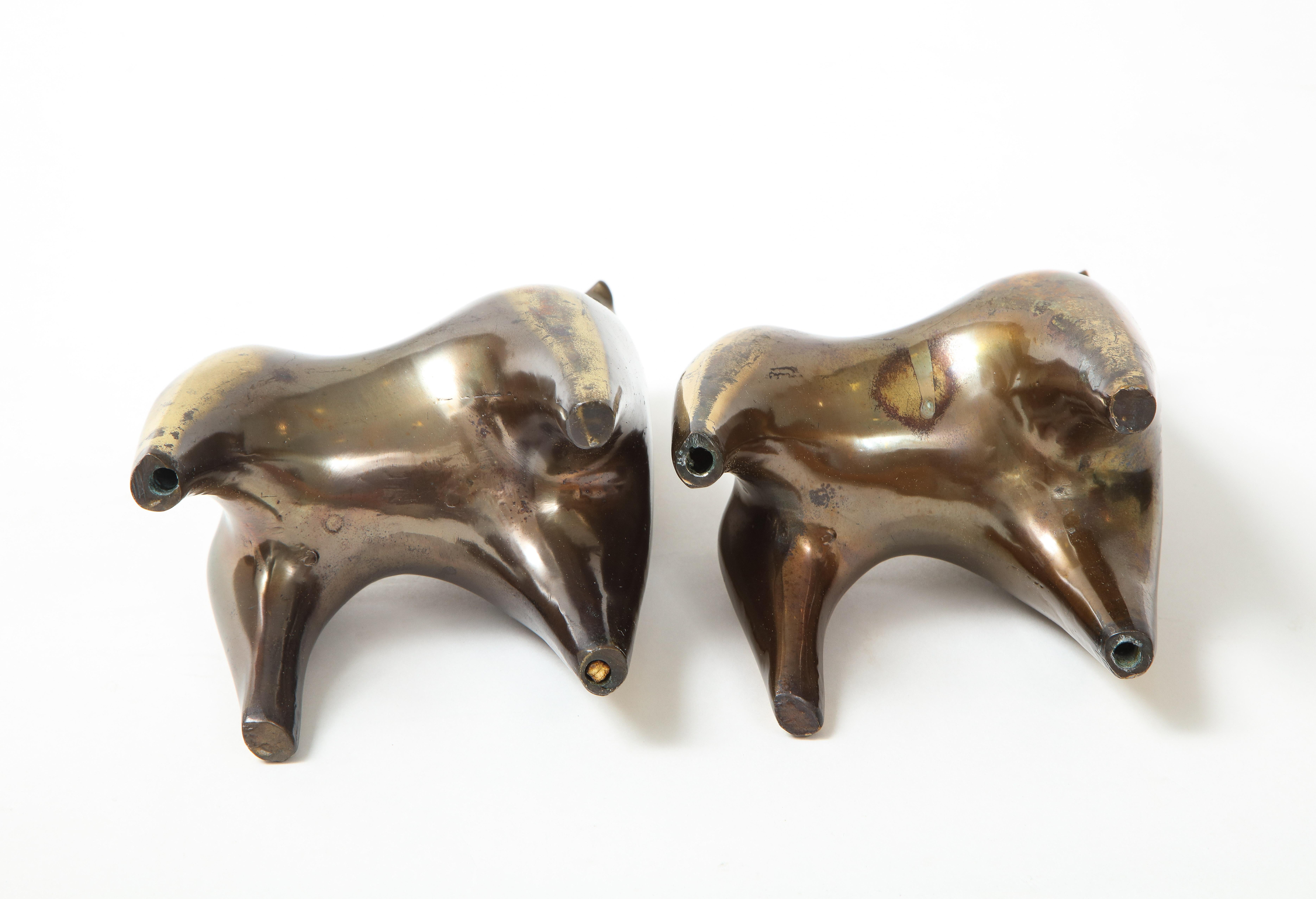 Buchstützen aus gealterter Bronze mit Stier, B. Seibel im Angebot 3