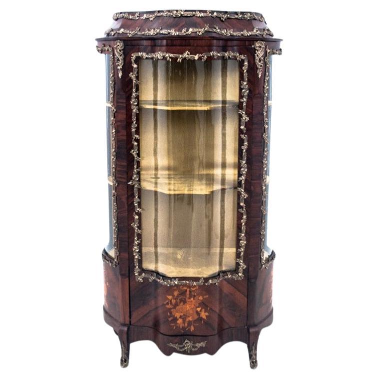 Aged display case, France, circa 1830. After renovation For Sale