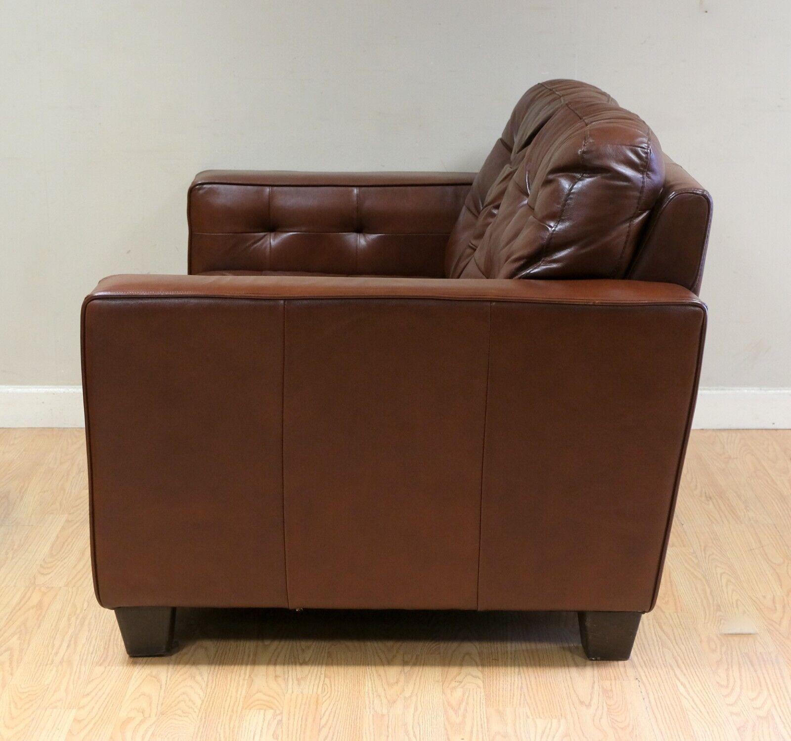 Mid-Century Modern Aged Knoll Style Brown Leather Two Seater Sofa Chesterfield Style Buttoning For Sale