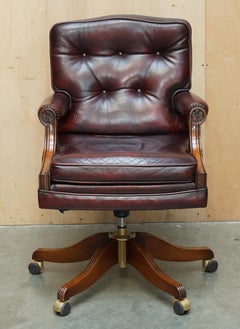 GEALTERTES OXBLOOD-LEDER DIRECTOR'S CAPTAINS OFFICE CHESTERFIELD ARMCHAiR