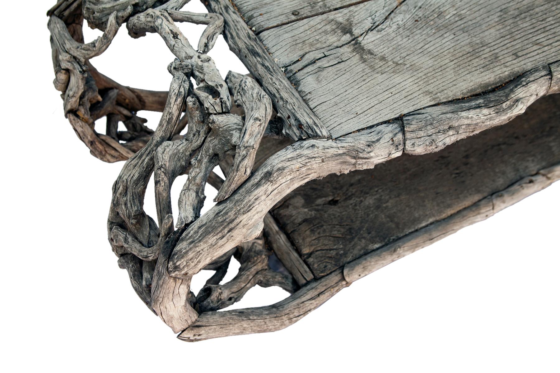 Fatto a mano Tavolino da caffè per interni/esterni in teak invecchiato/legno di driftwood in vendita