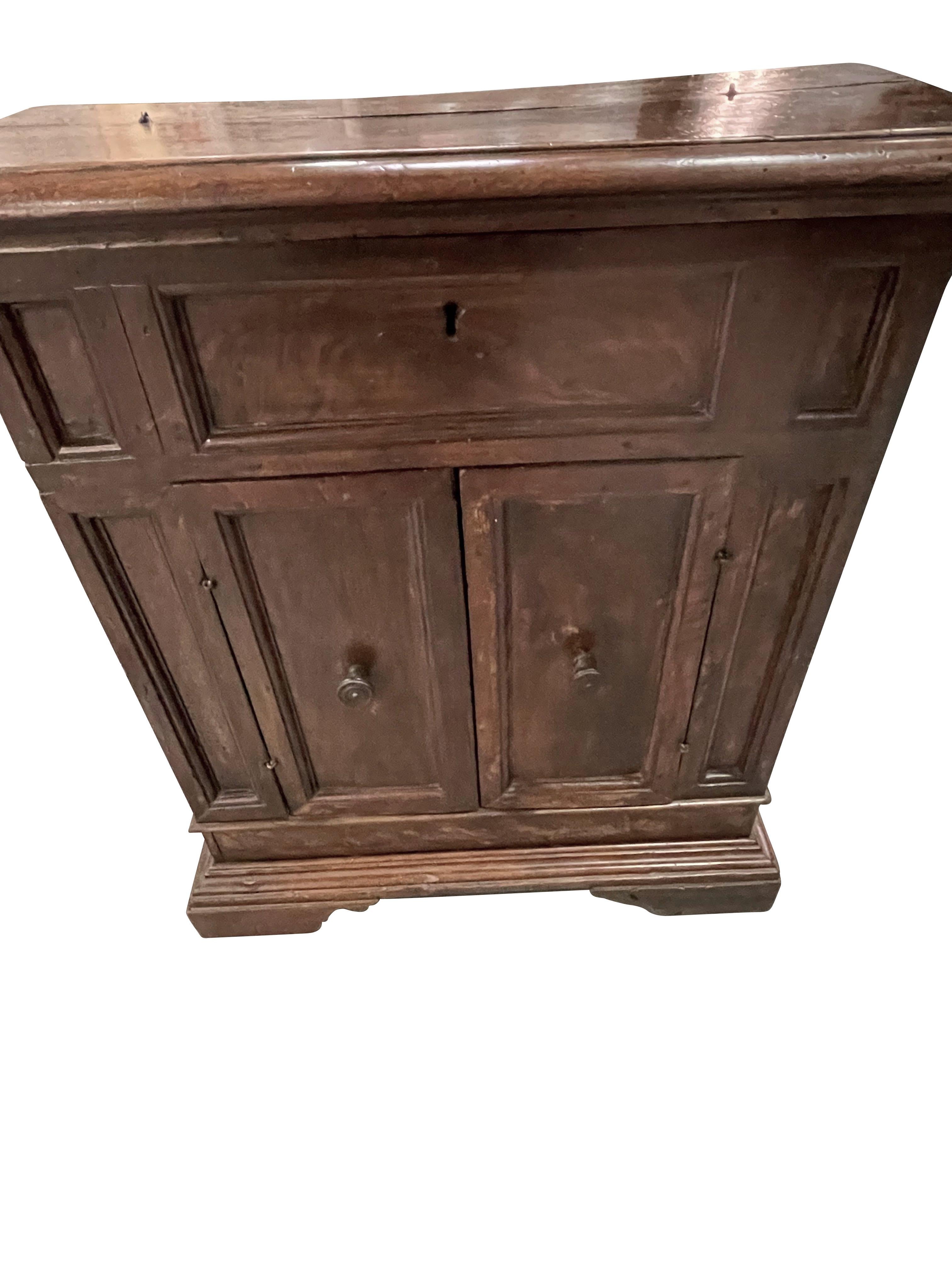 Aged Walnut Two Door Flip Top Cabinet Or Side Table, Italy, 17th Century In Good Condition For Sale In New York, NY