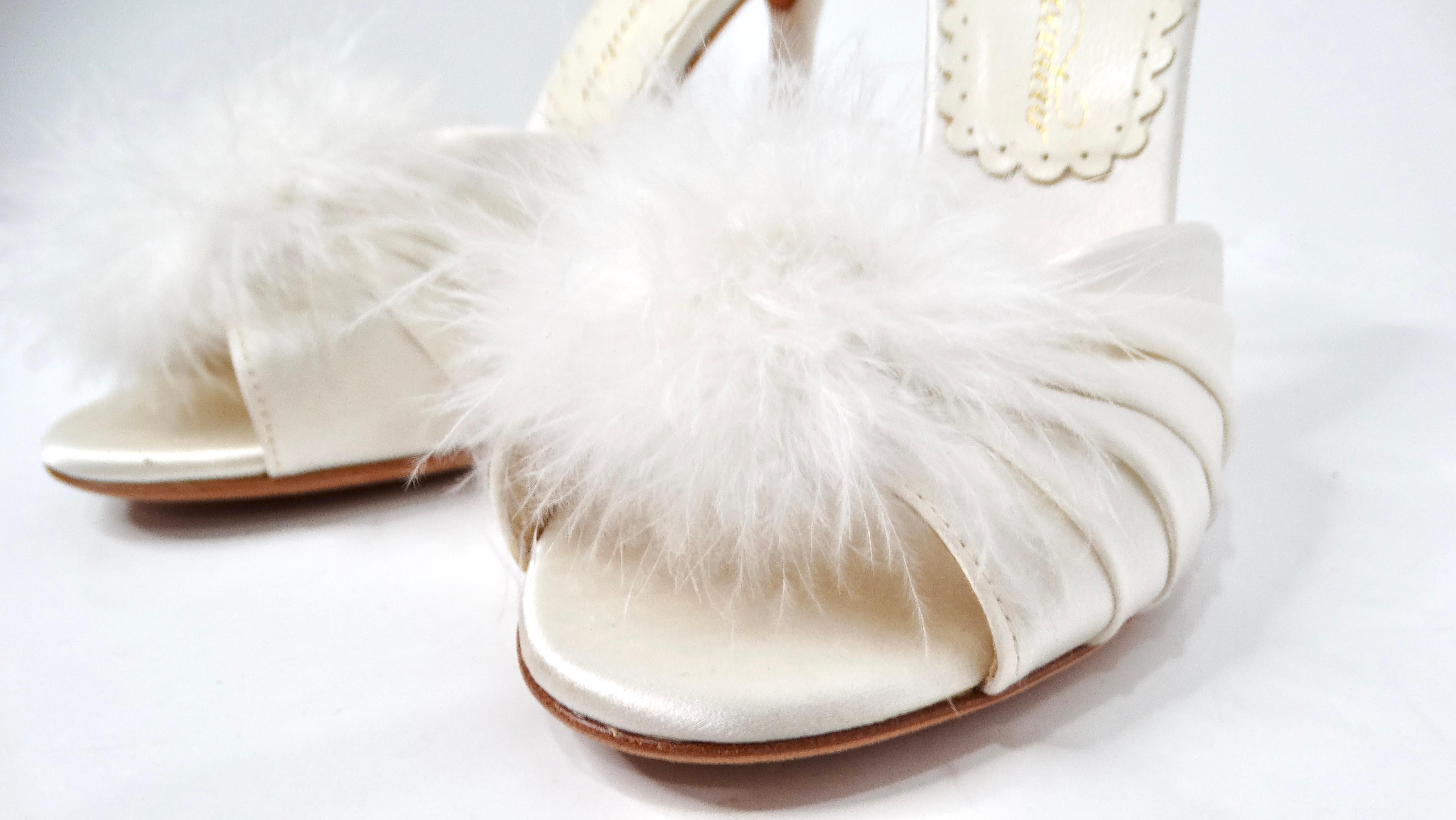 Bianco Agent Provocateur Mules Elice in raso bianco in vendita