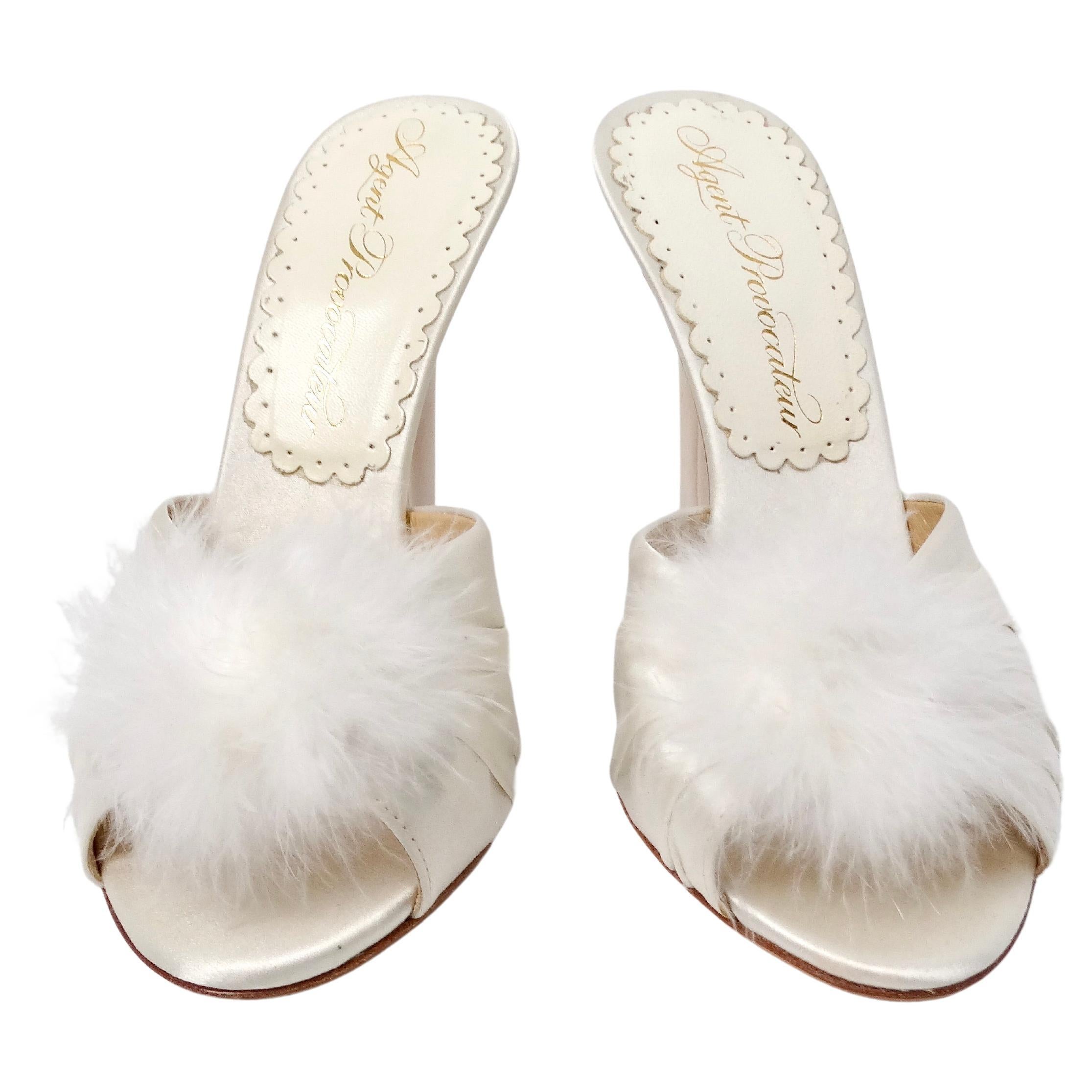 Agent Provocateur Mules Elice in raso bianco in vendita