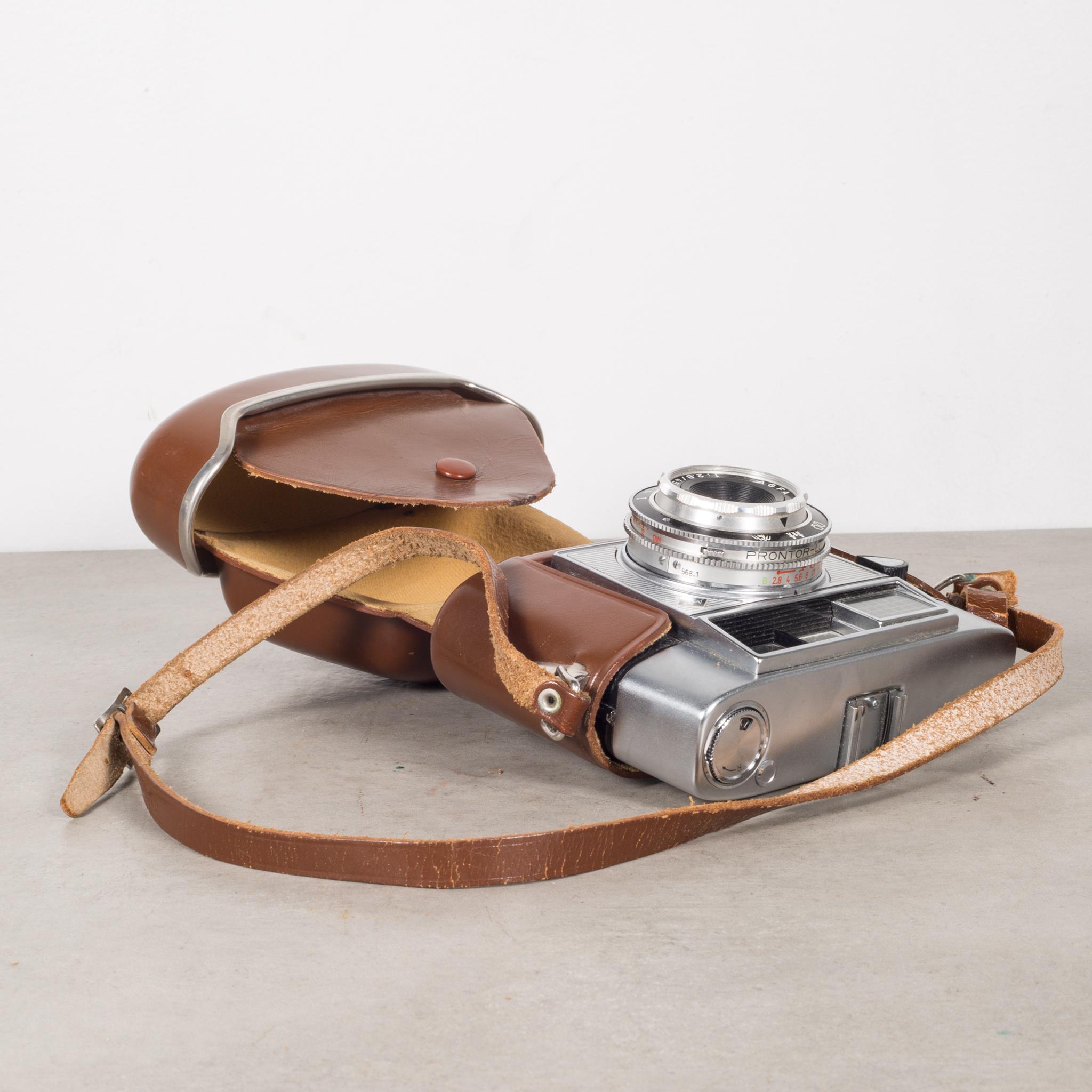 20th Century AGFA Optima 1 Camera with Original Leather Case, circa 1960
