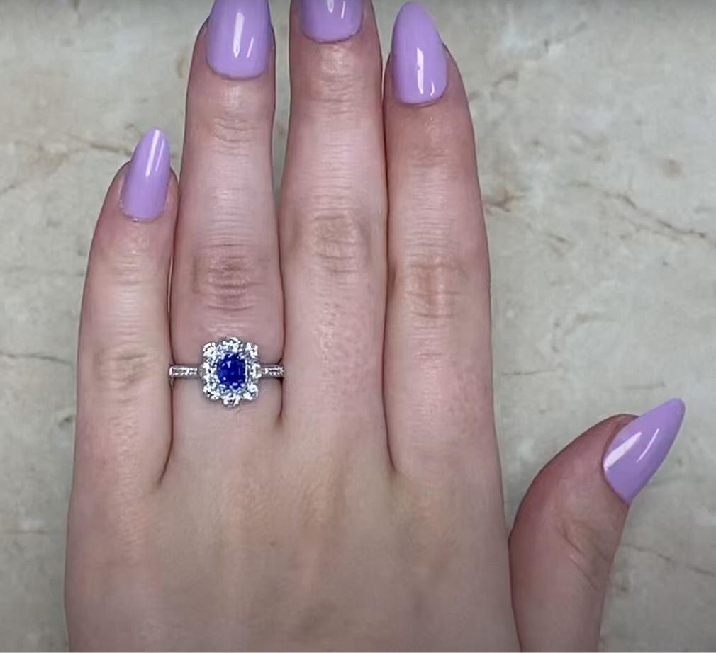 AGL 1.45ct Cushion Cut Kashmir Sapphire Engagement Ring, Diamond Halo, Platinum For Sale 4