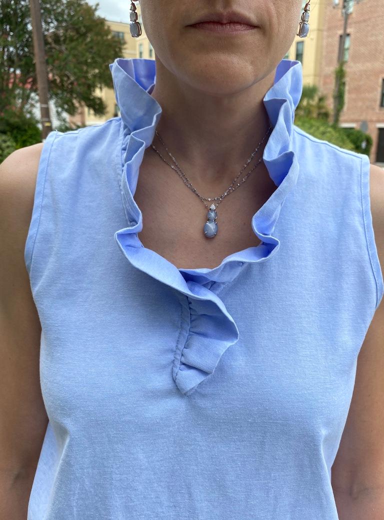 Cabochon AGL 16,22 Carati NO HEAT Collana di Zaffiri e Diamanti Naturali in Platino in vendita