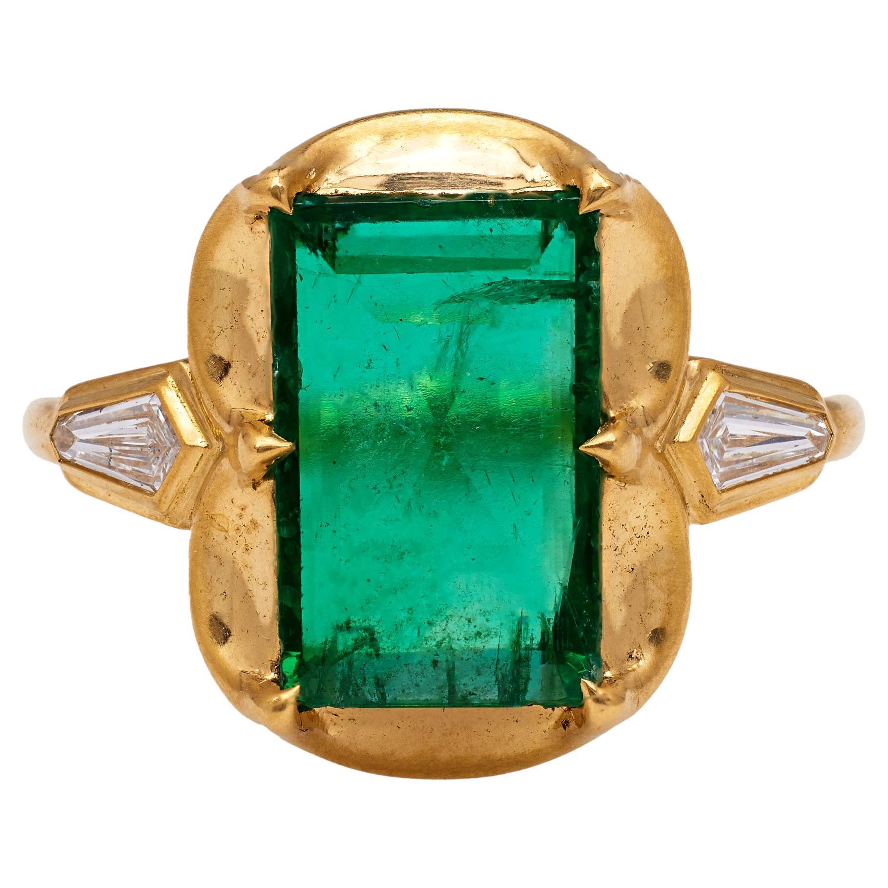 AGL 2.68 Carat Brazilian Emerald and Diamond 20k Yellow Gold Ring For Sale