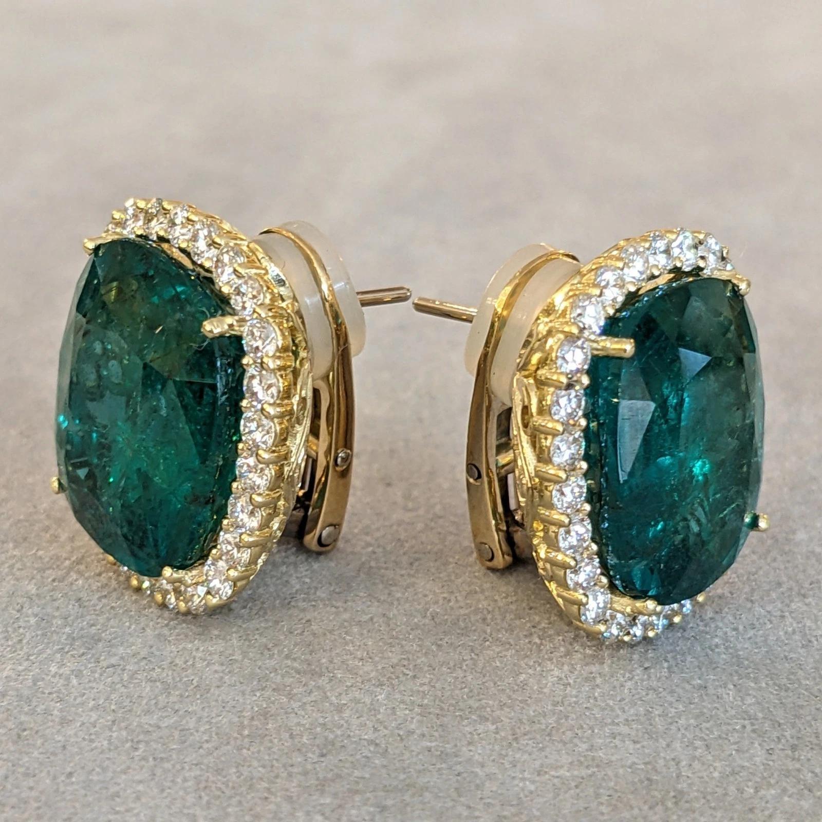 AGL 29,15 cts Cushion Smaragd Halo Diamant Ohrringe 18k Gelbgold im Angebot 2