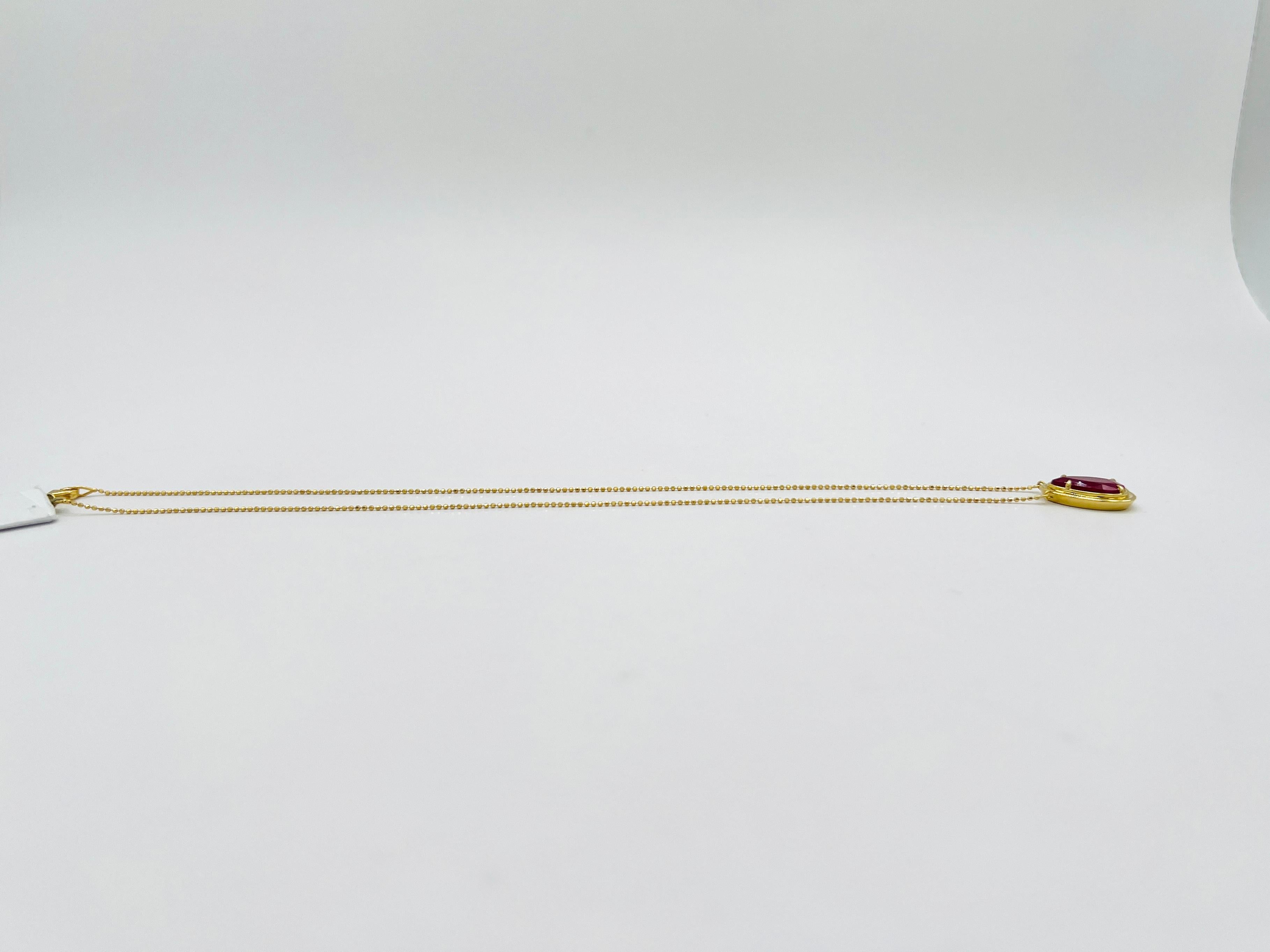 AGL 4 Carat Mozambique Ruby Pear Shape Double Bezel Necklace in 18K Yellow Gold im Zustand „Neu“ im Angebot in Los Angeles, CA