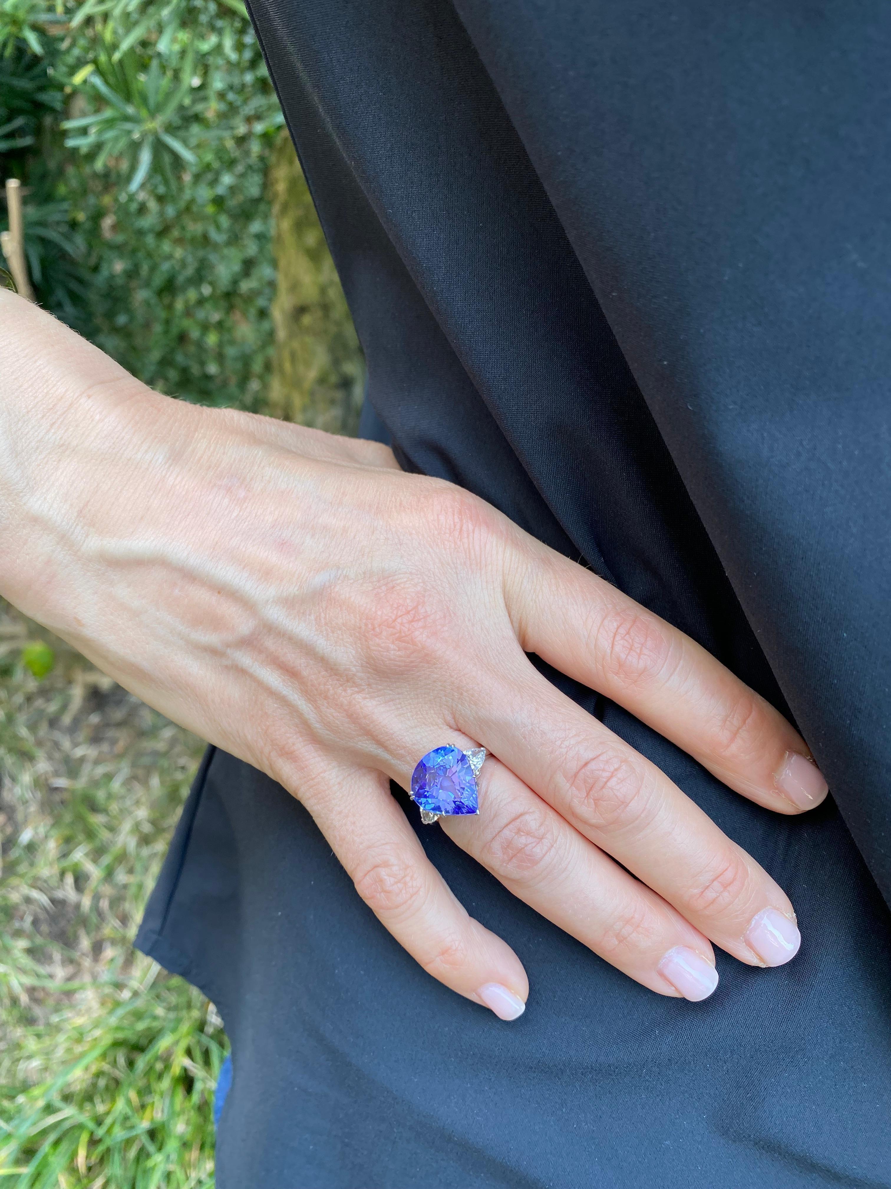 AGL 9.48 Carats Pear Shaped Tanzanite and Diamond Ring in Platinum In New Condition For Sale In Charleston, SC