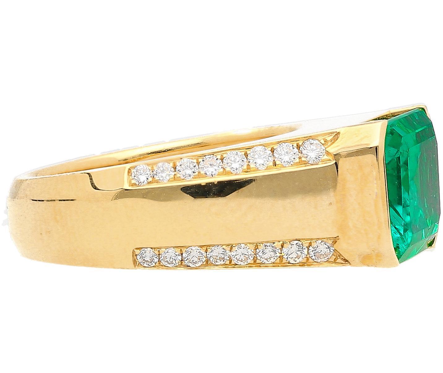 AGL Cert 5.21 Carat Colombian Emerald East-West 18K Gold Unisex Ring Moderno en venta