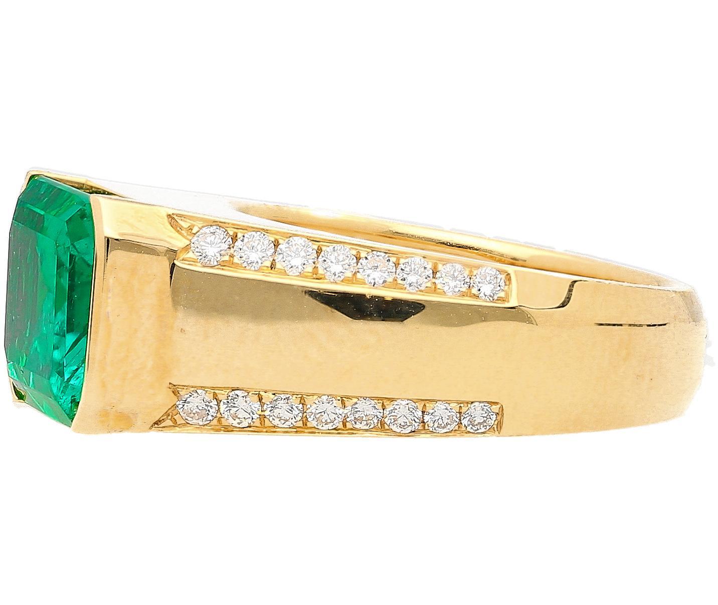 AGL Cert 5.21 Carat Colombian Emerald East-West 18K Gold Unisex Ring Corte esmeralda en venta