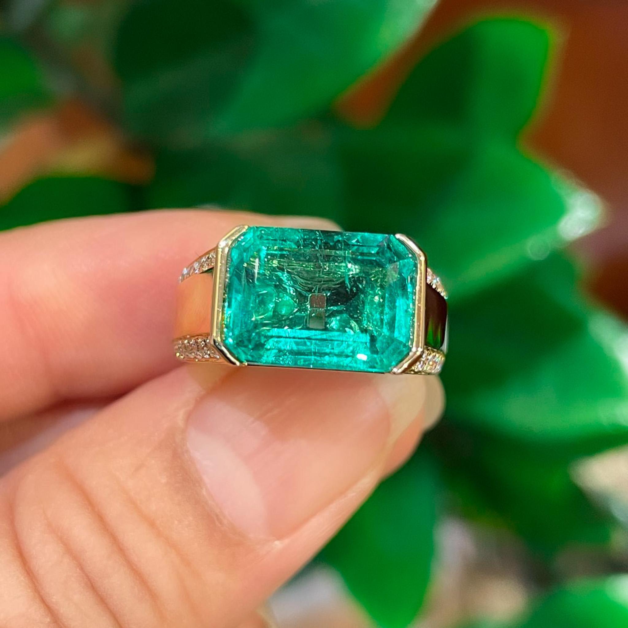 AGL Cert 5.21 Carat Colombian Emerald East-West 18K Gold Unisex Ring en venta 1