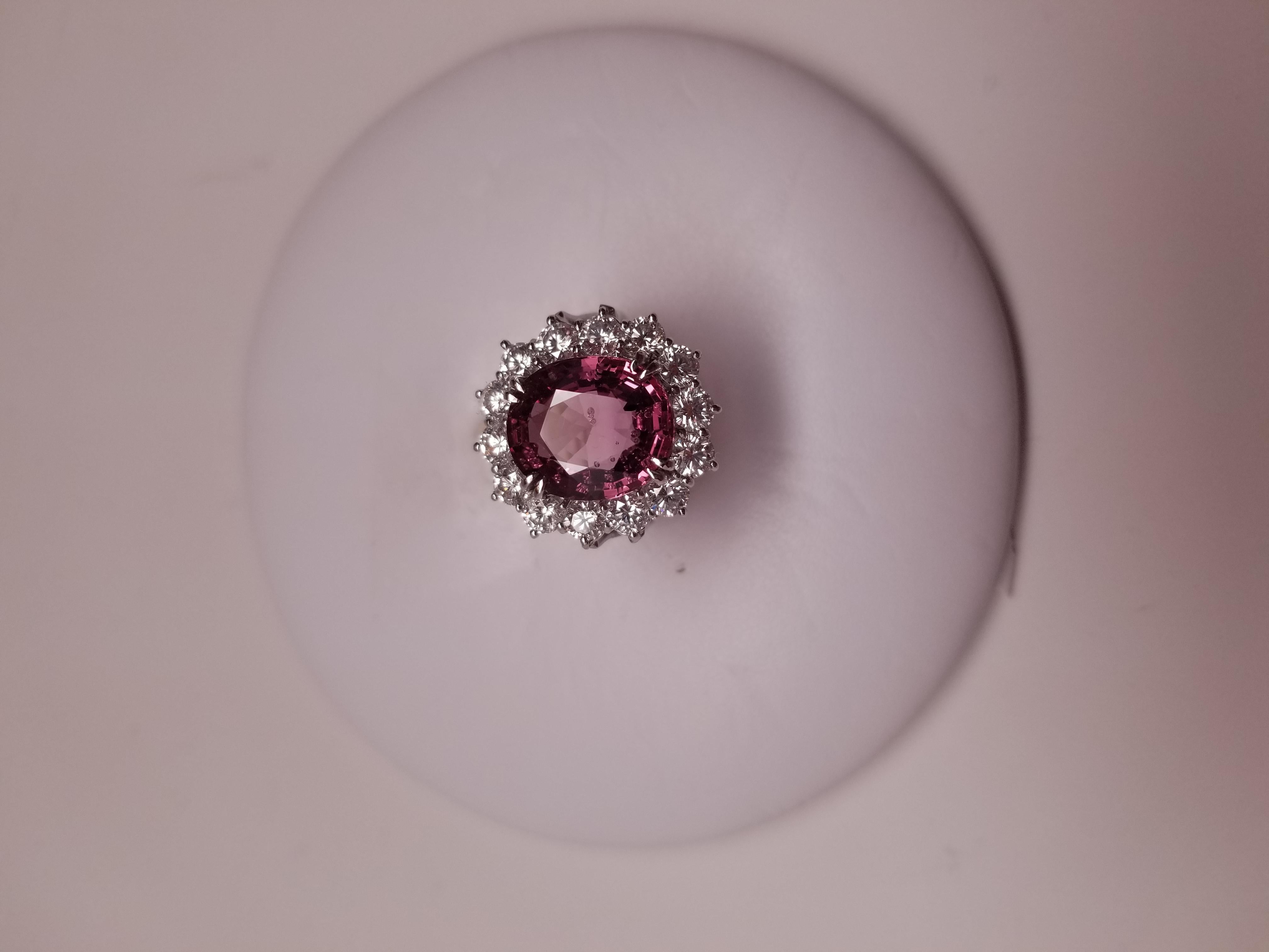  NOUVEAU Bague en platine avec diamants et spinelle rose vif naturel non chauffé de 6,77 carats en vente 4