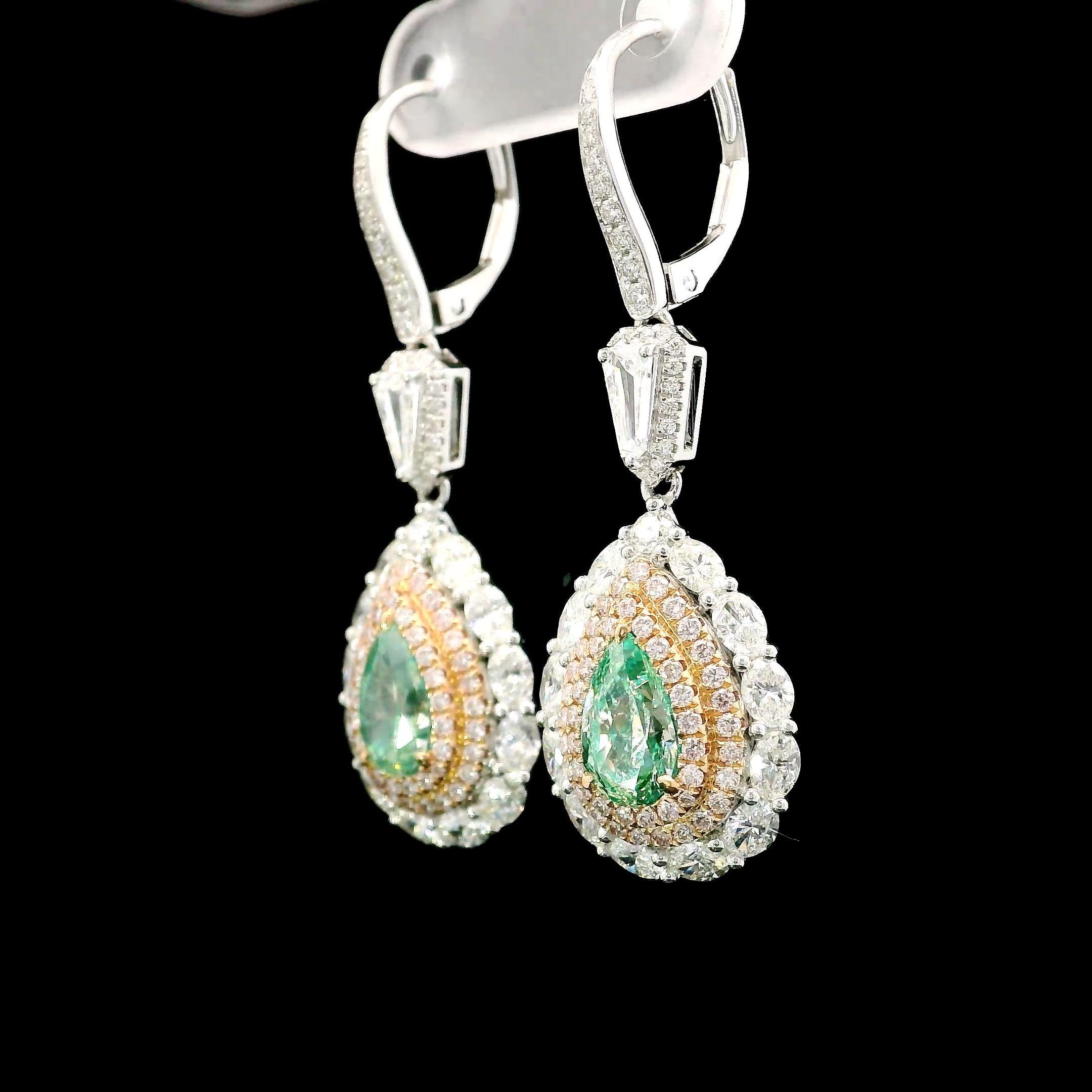 AGL Certifed 2.00 Carat Fancy Green VS / SI Clarity Diamond Earrings In New Condition For Sale In บางรัก, TH