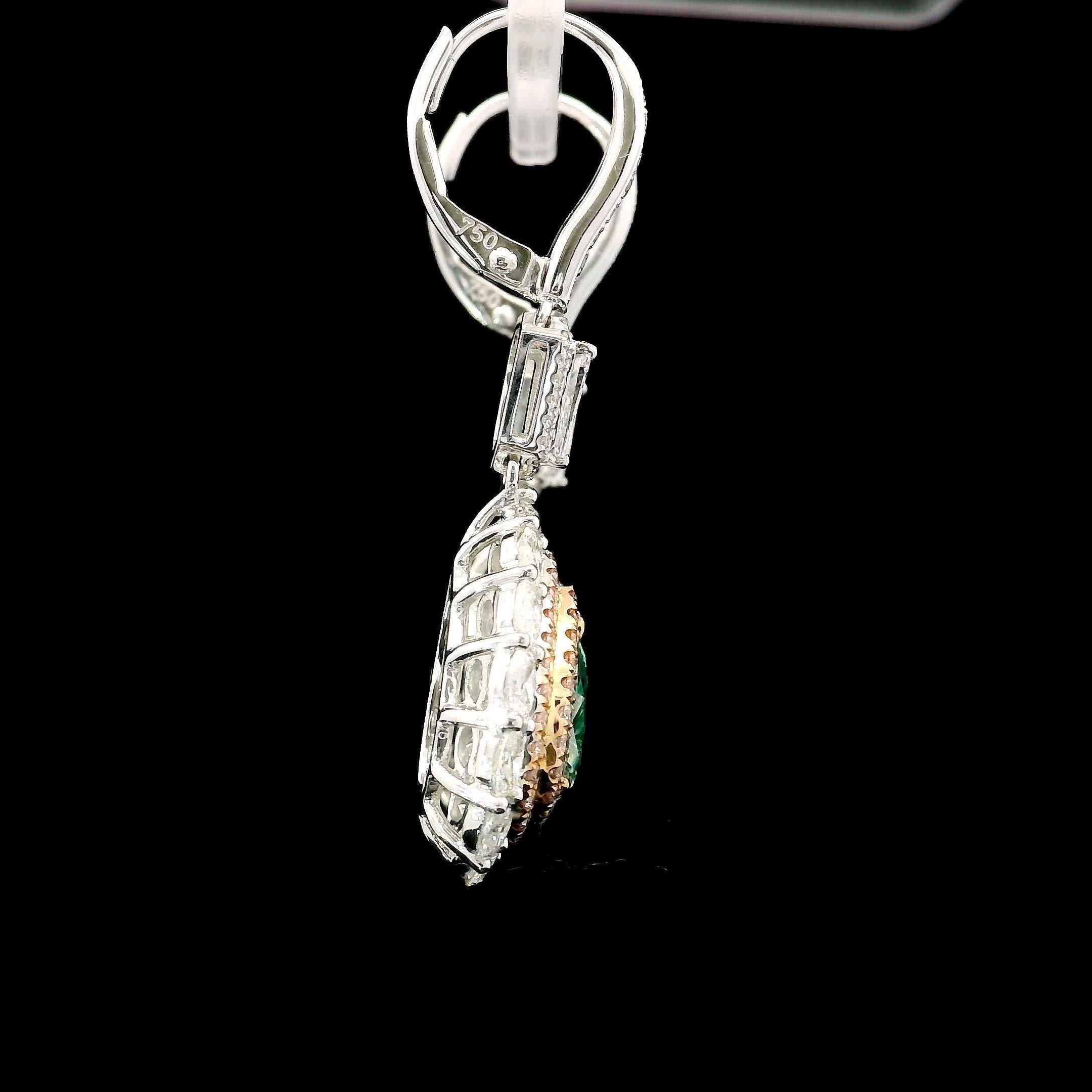 AGL Certifed 2.00 Carat Fancy Green VS / SI Clarity Diamond Earrings For Sale 2